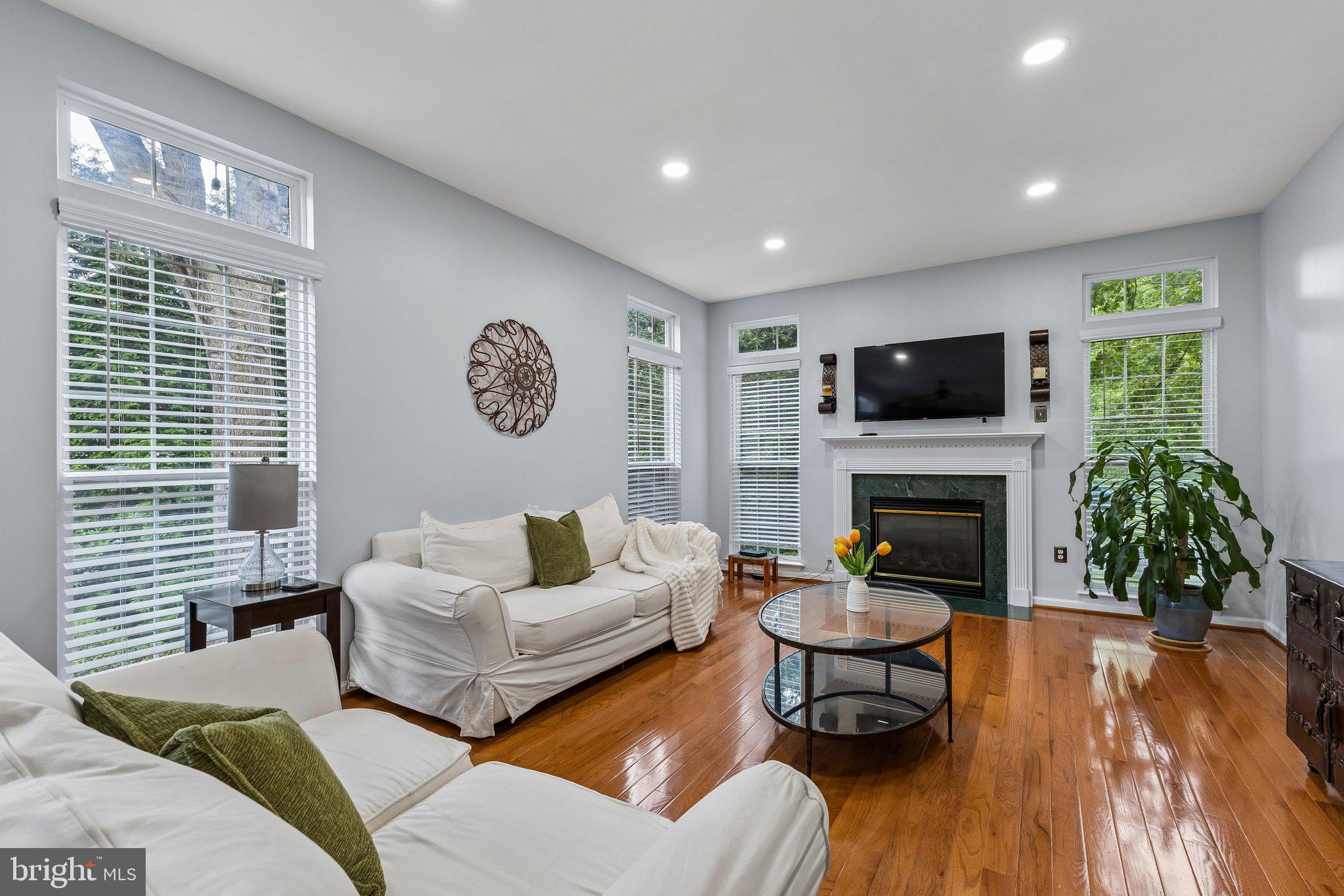 OATLAND FARM - Residential