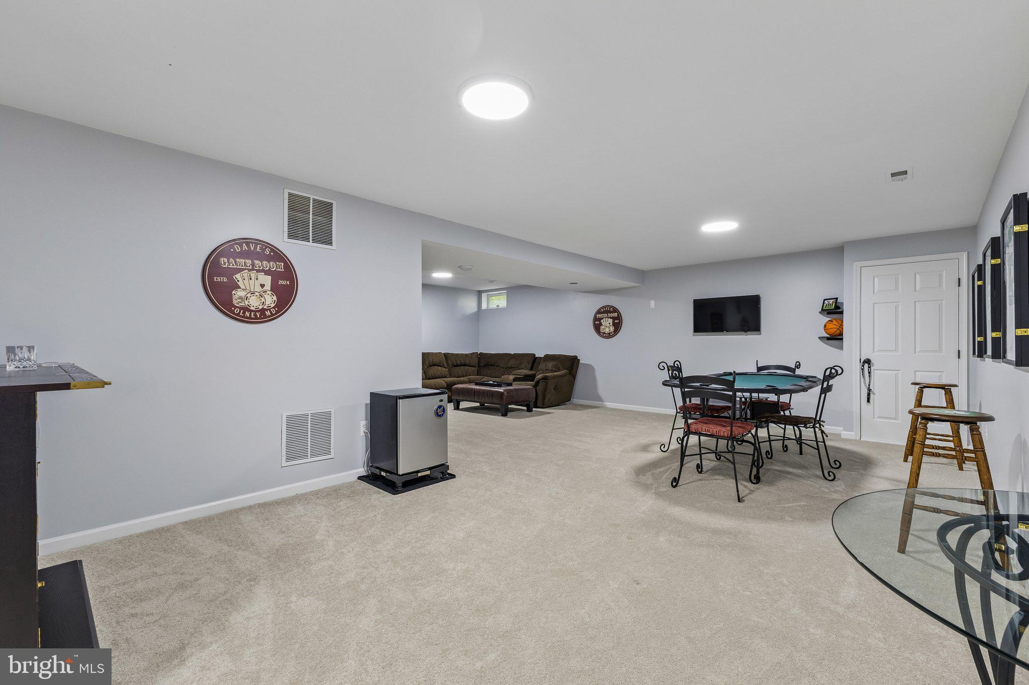 OATLAND FARM - Residential