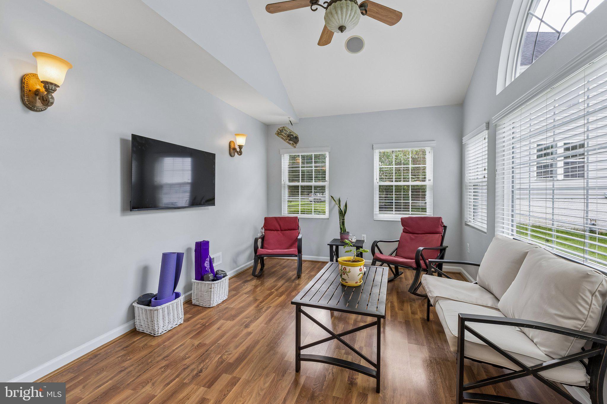OATLAND FARM - Residential