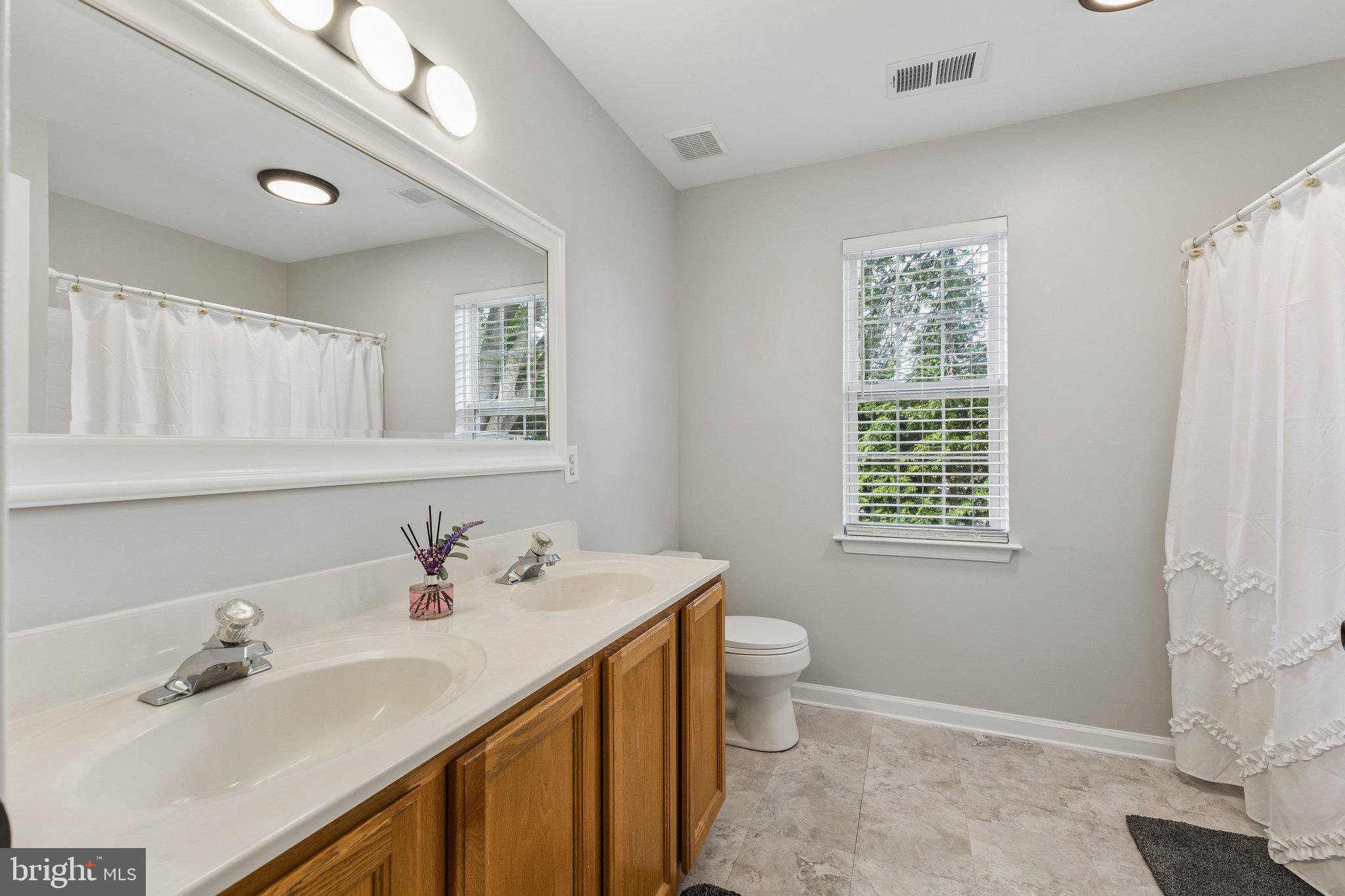 OATLAND FARM - Residential