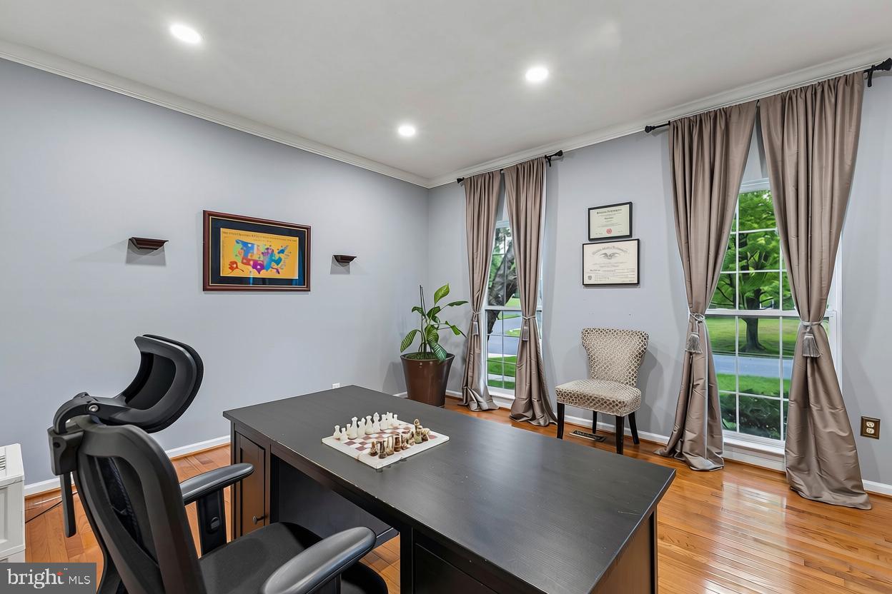 OATLAND FARM - Residential
