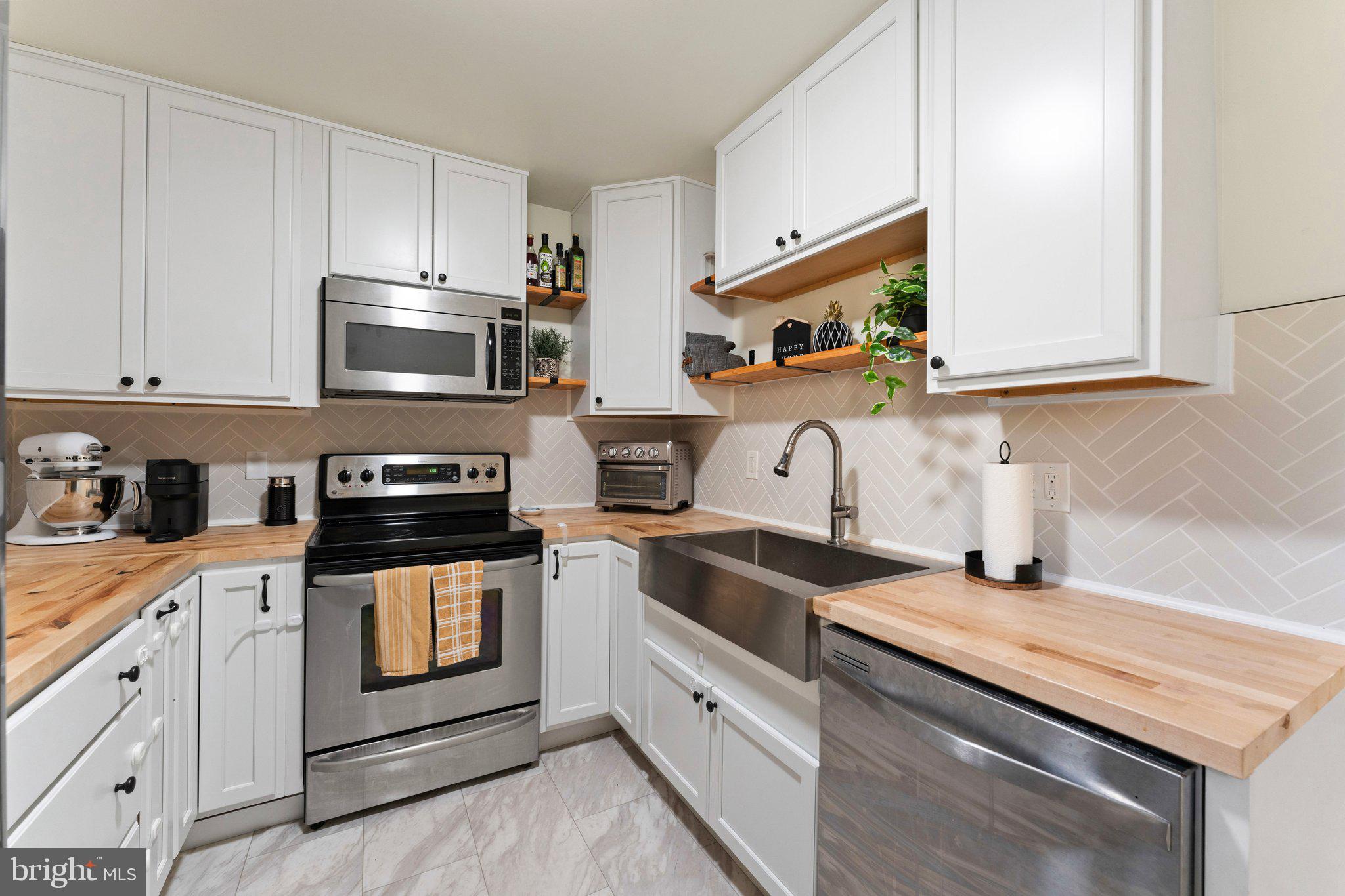 MOSBYS LANDING - Residential