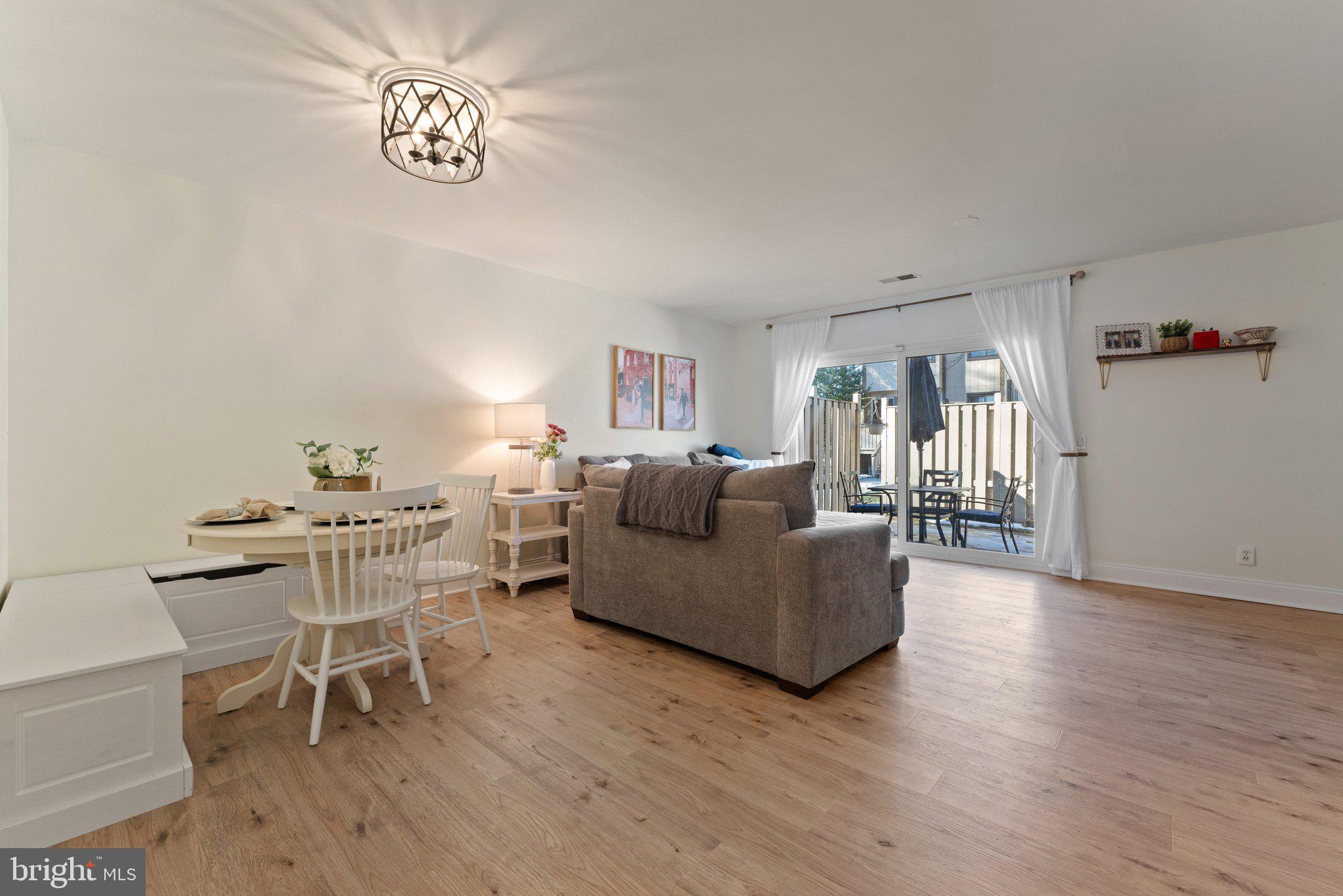 MOSBYS LANDING - Residential