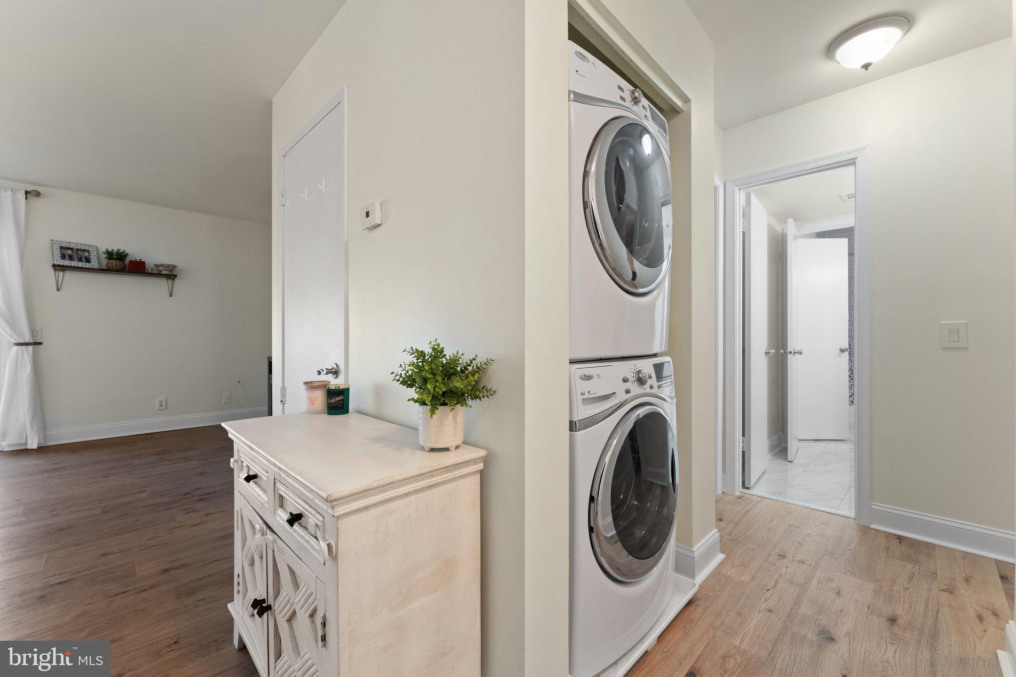 MOSBYS LANDING - Residential