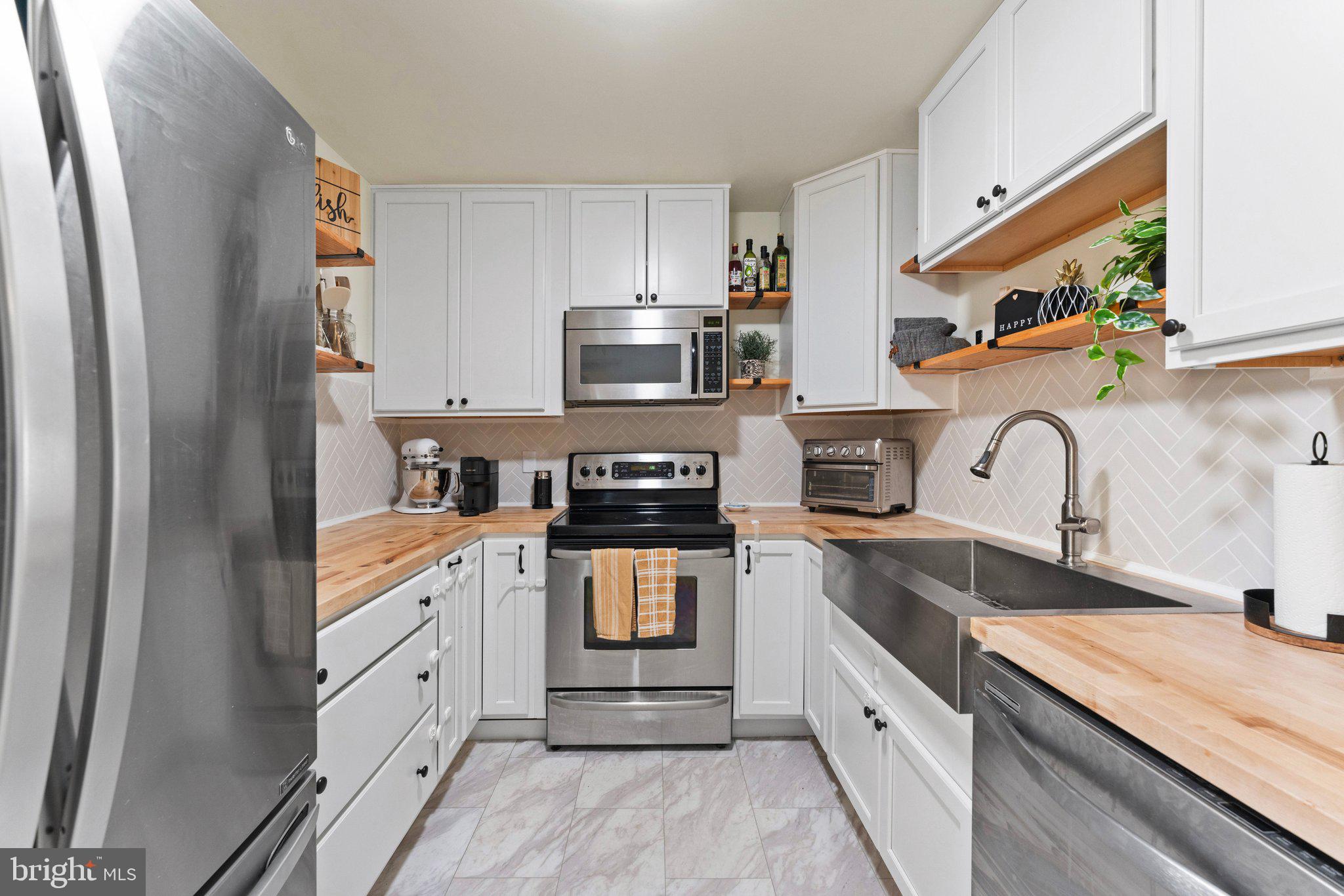 MOSBYS LANDING - Residential