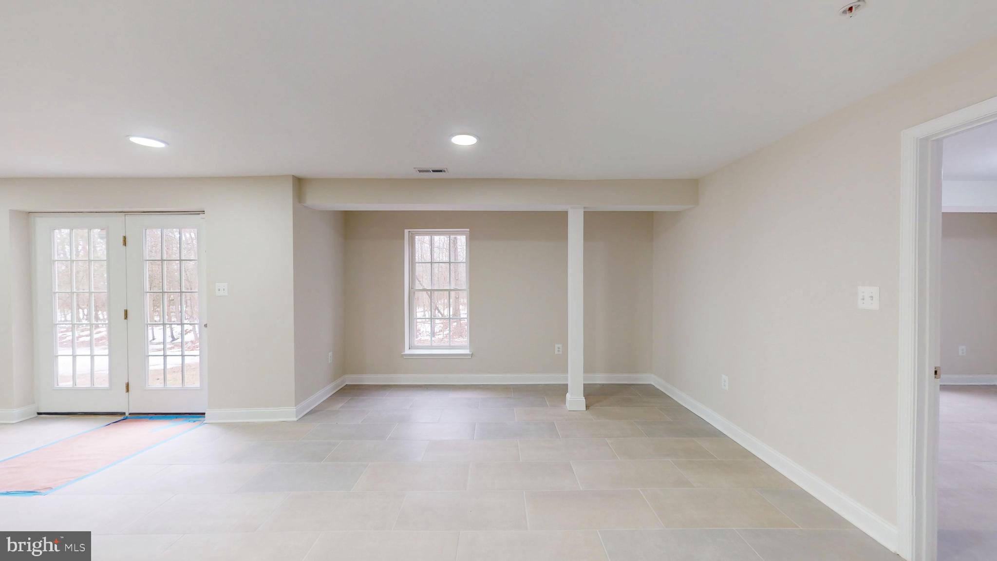 CROSS CREEK CLUB - Residential
