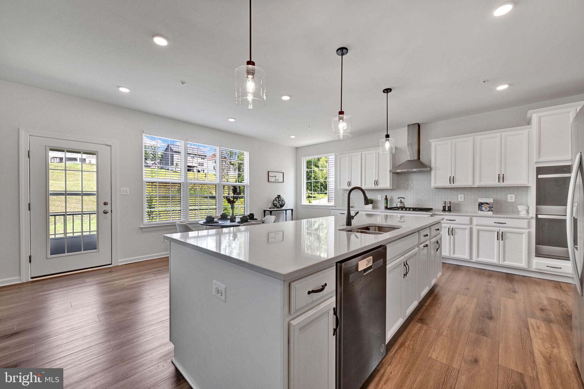 VILLAGES OF SAVANNAH - Residential