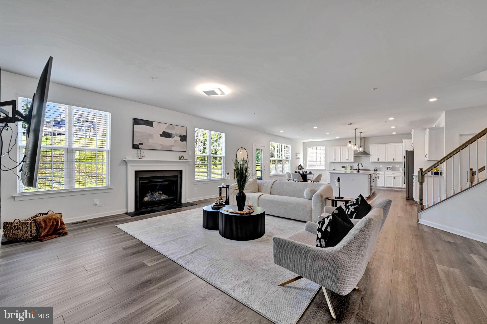 VILLAGES OF SAVANNAH - Residential
