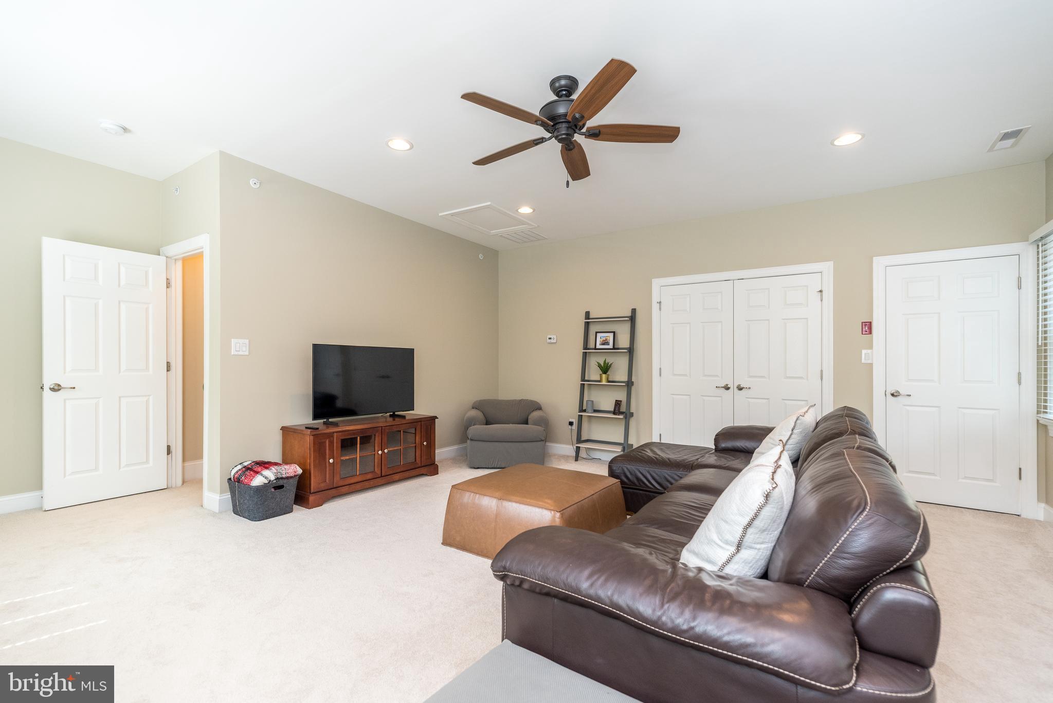 YARDLEY WALK - Residential