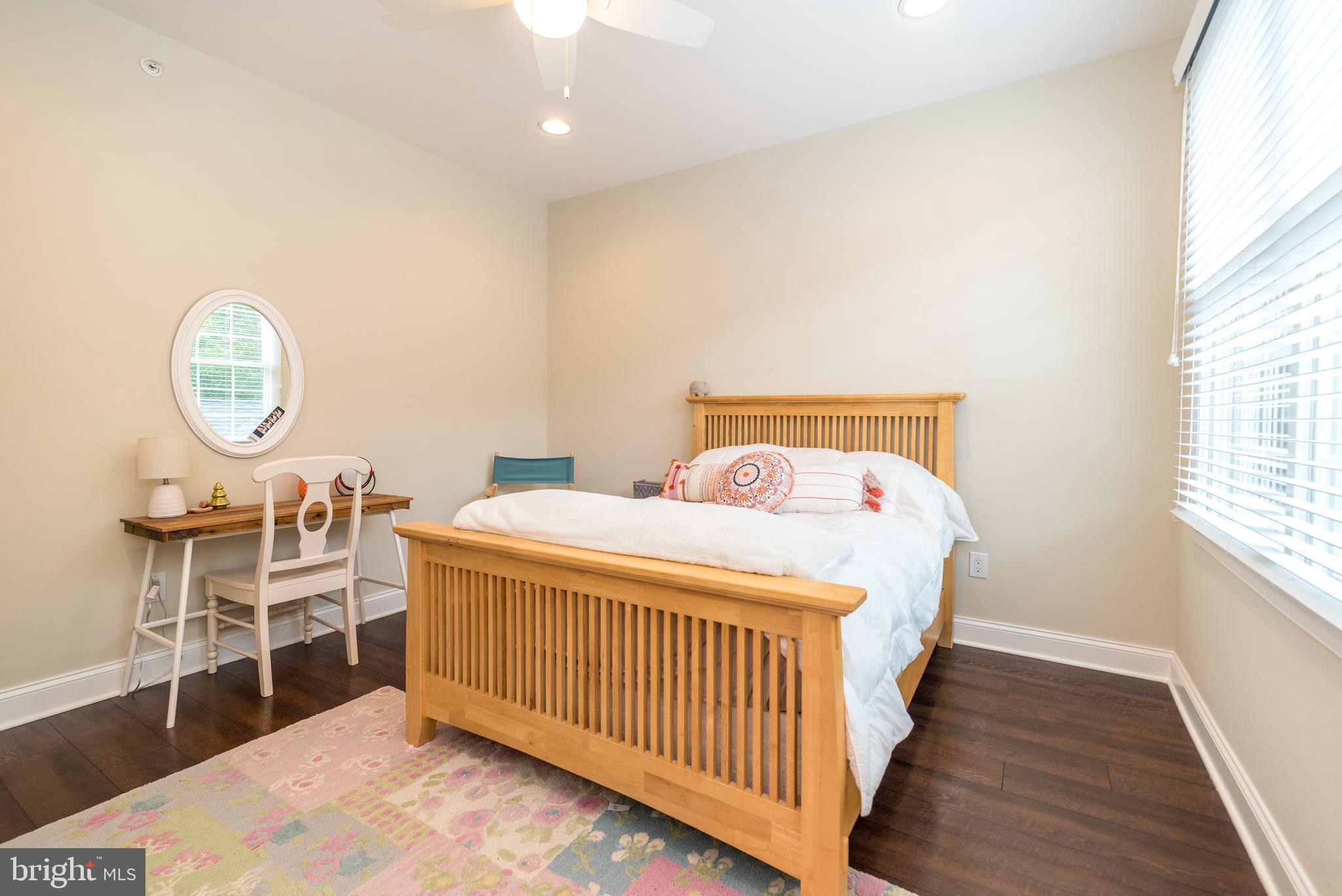 YARDLEY WALK - Residential
