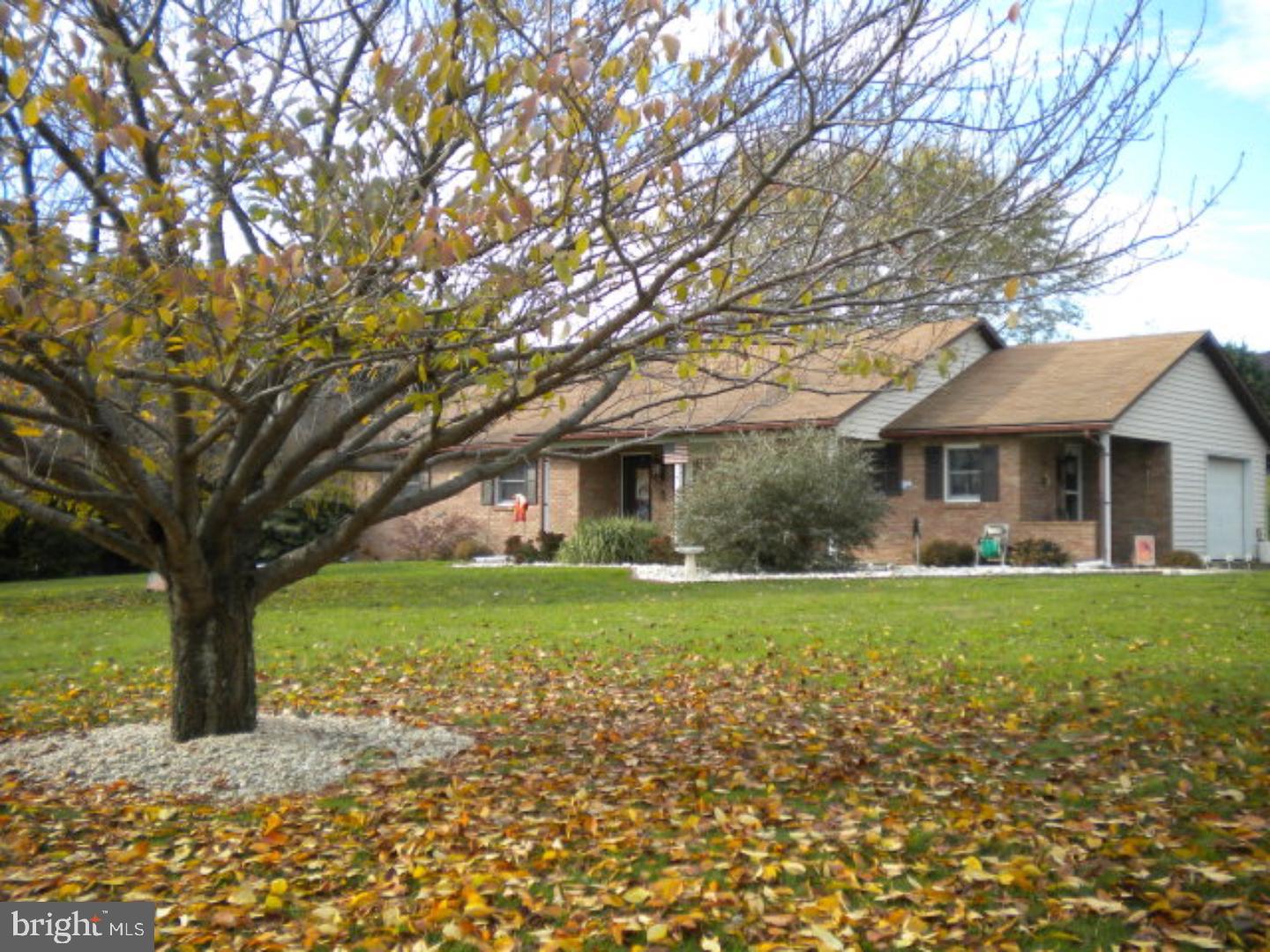 Well kept Rancher on a private lane. Beautiful mountain views from your backyard. Large finished lower level hosting a bedroom, family room with stone wall and harth to accomodate a wood burning or pellet stove, laundry room and plenty of storage. Pride of ownership abounds in this property. Large patio and backyard for all of those outdoor activites. A must see. 24 hour notice a must. Mailing Address Continued: Pine Grove Color: Tan Amp: 200
