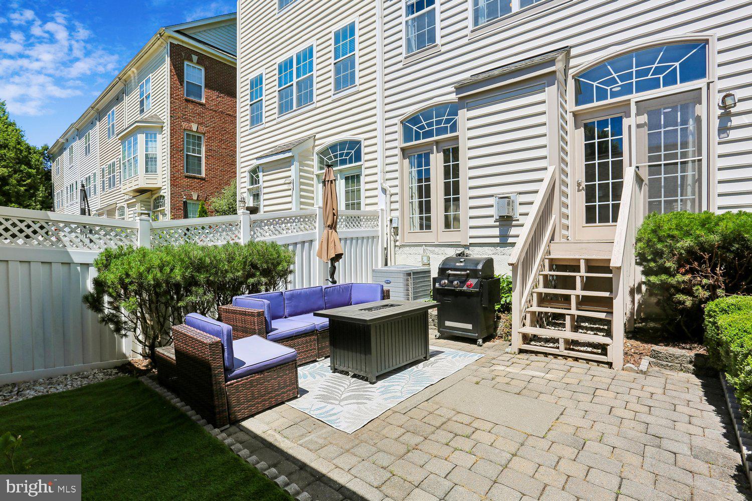 LAKELANDS - Residential