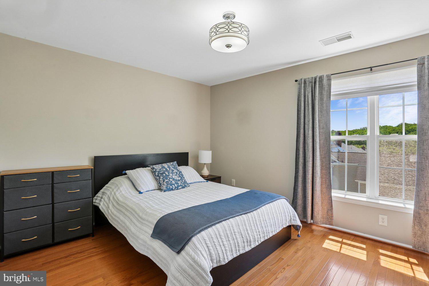 LAKELANDS - Residential