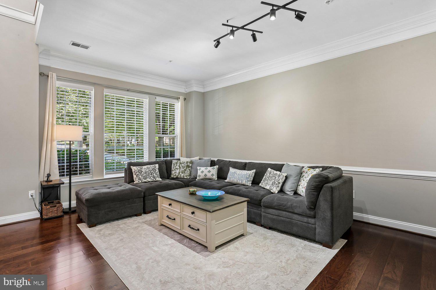 LAKELANDS - Residential