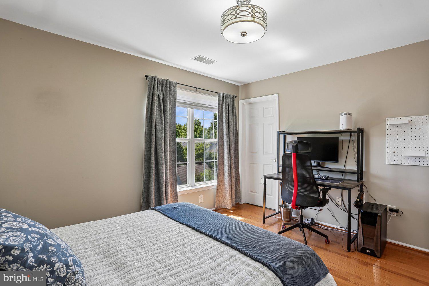 LAKELANDS - Residential