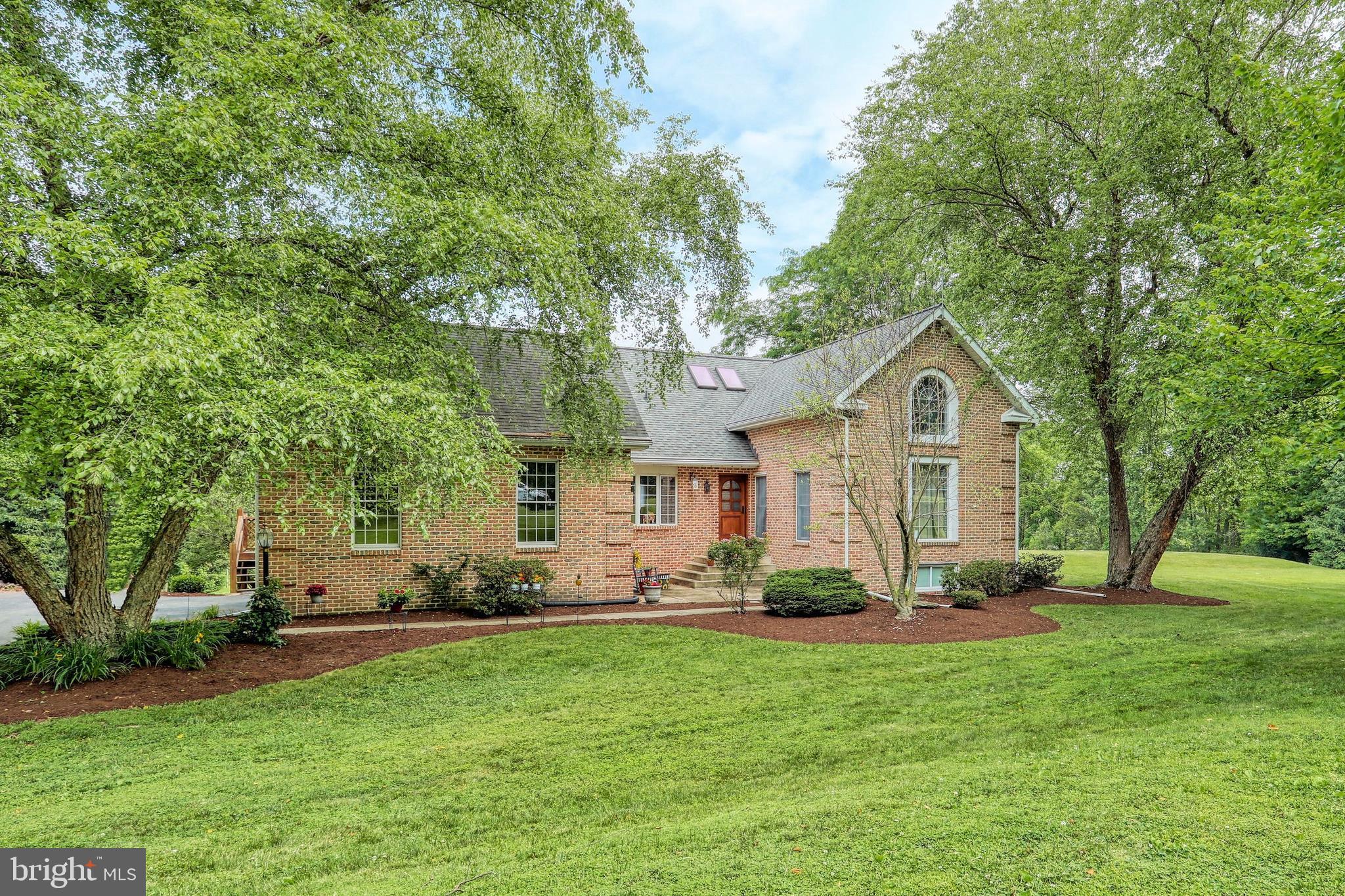 LAUREL ESTATES - Residential