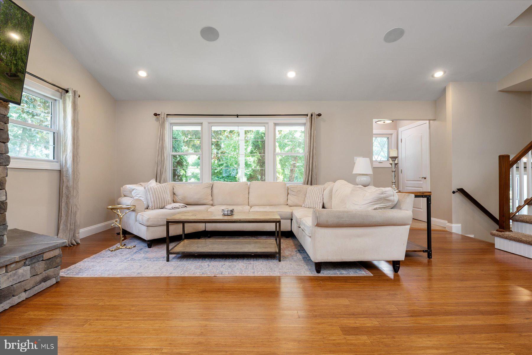 NORTH SHORE - Residential