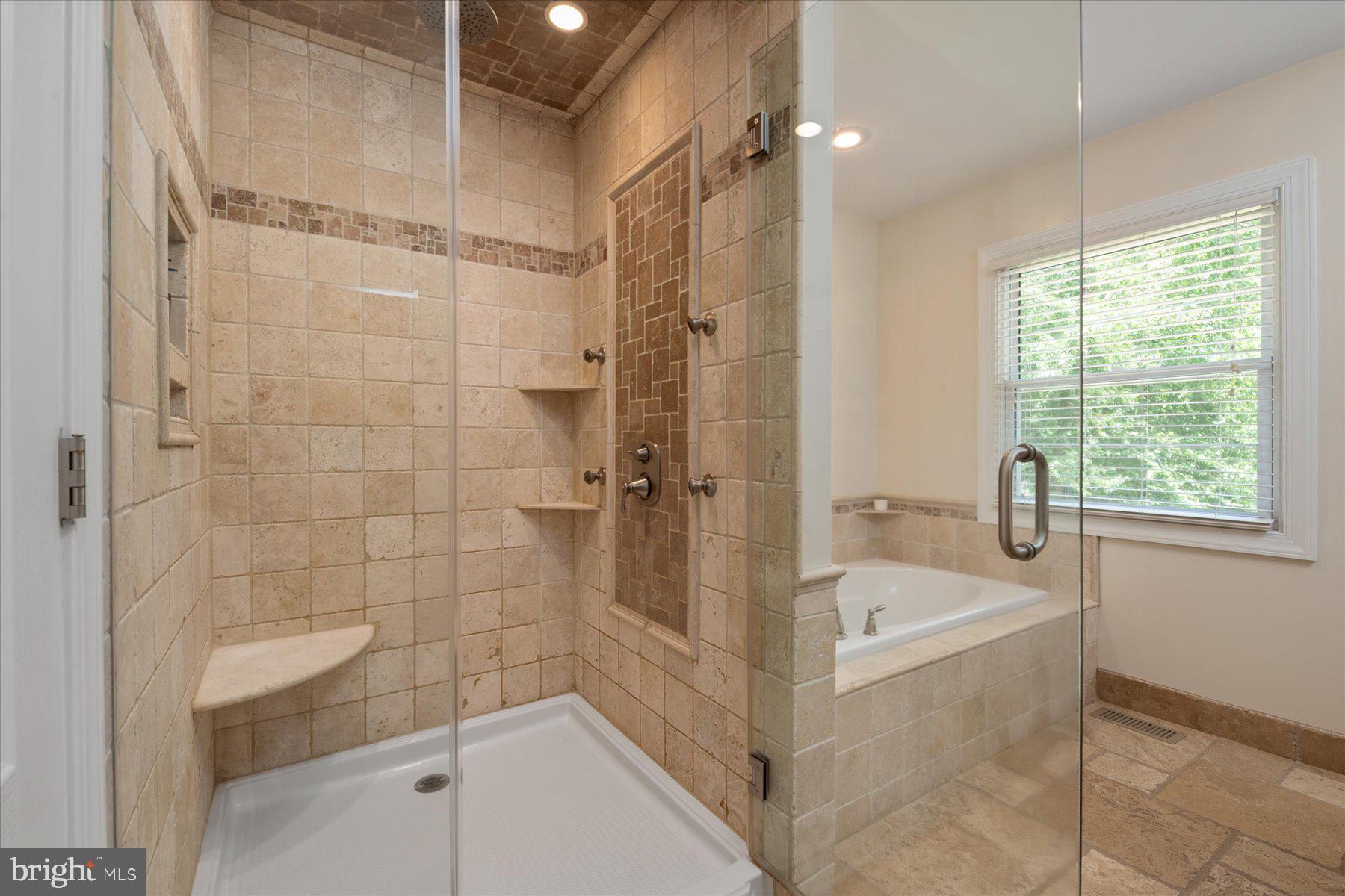 NORTH SHORE - Residential