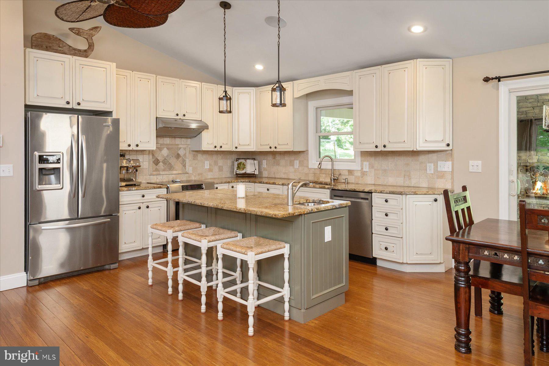 NORTH SHORE - Residential