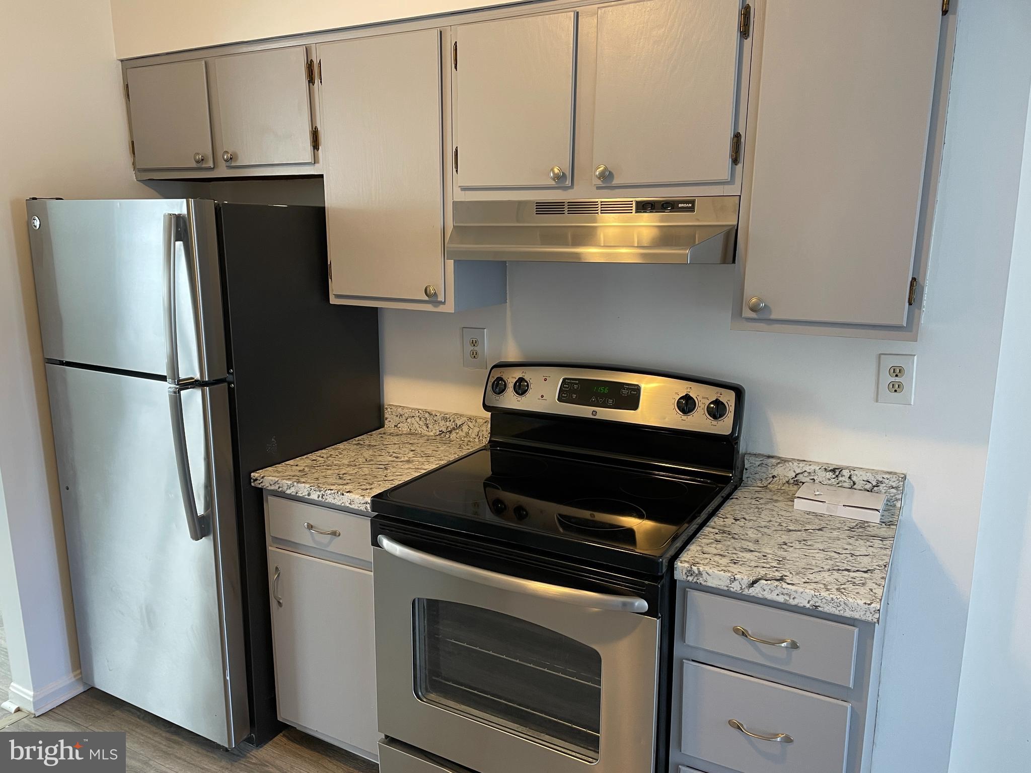 PARKWAY SQUARE PLAT ONE - Residential