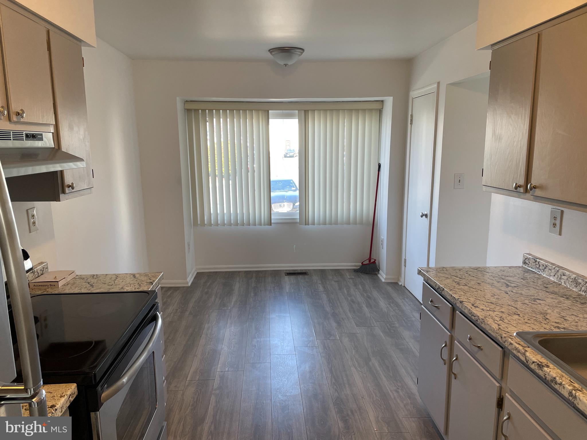 PARKWAY SQUARE PLAT ONE - Residential