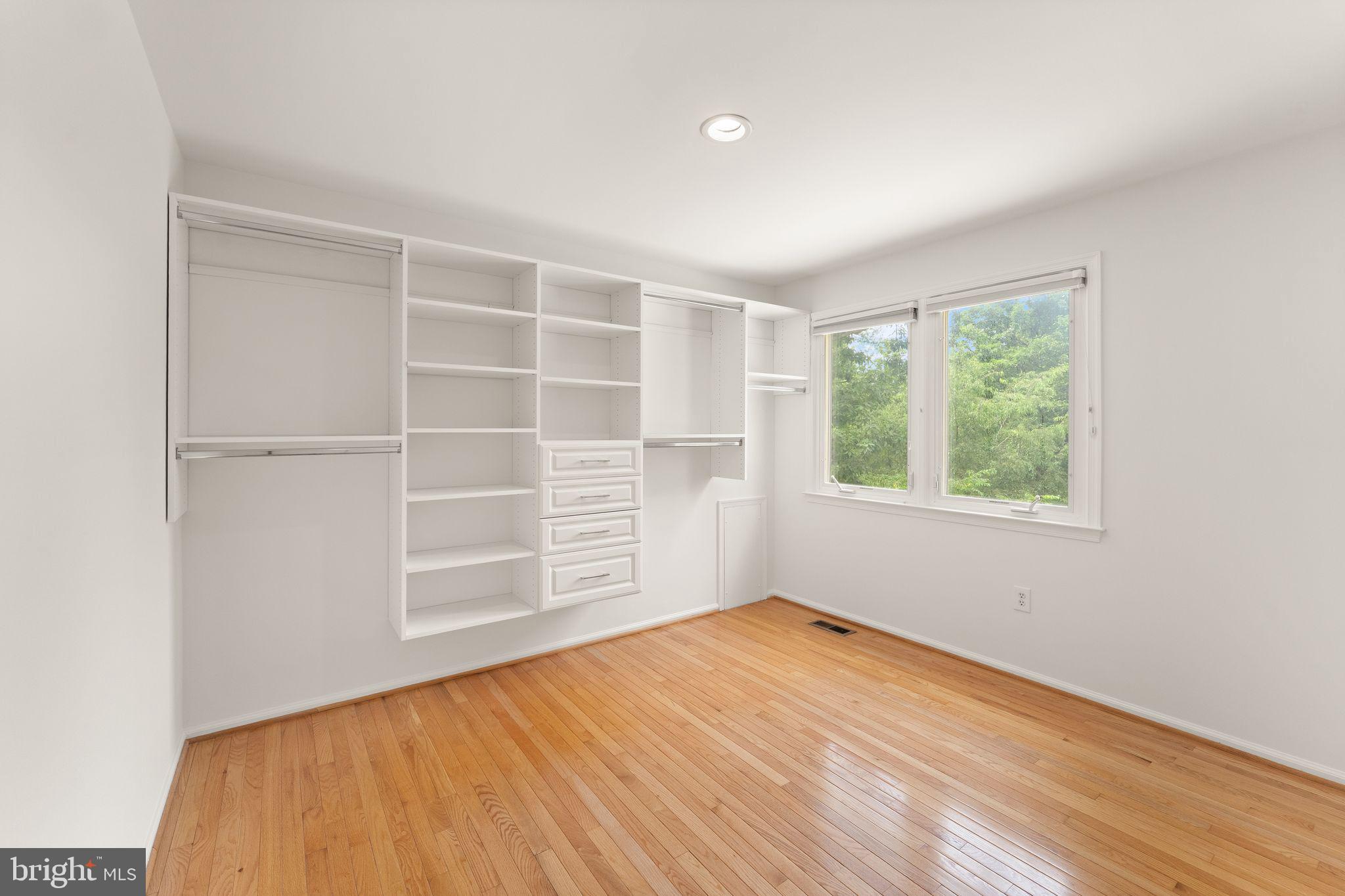 TATTERSALL - Residential