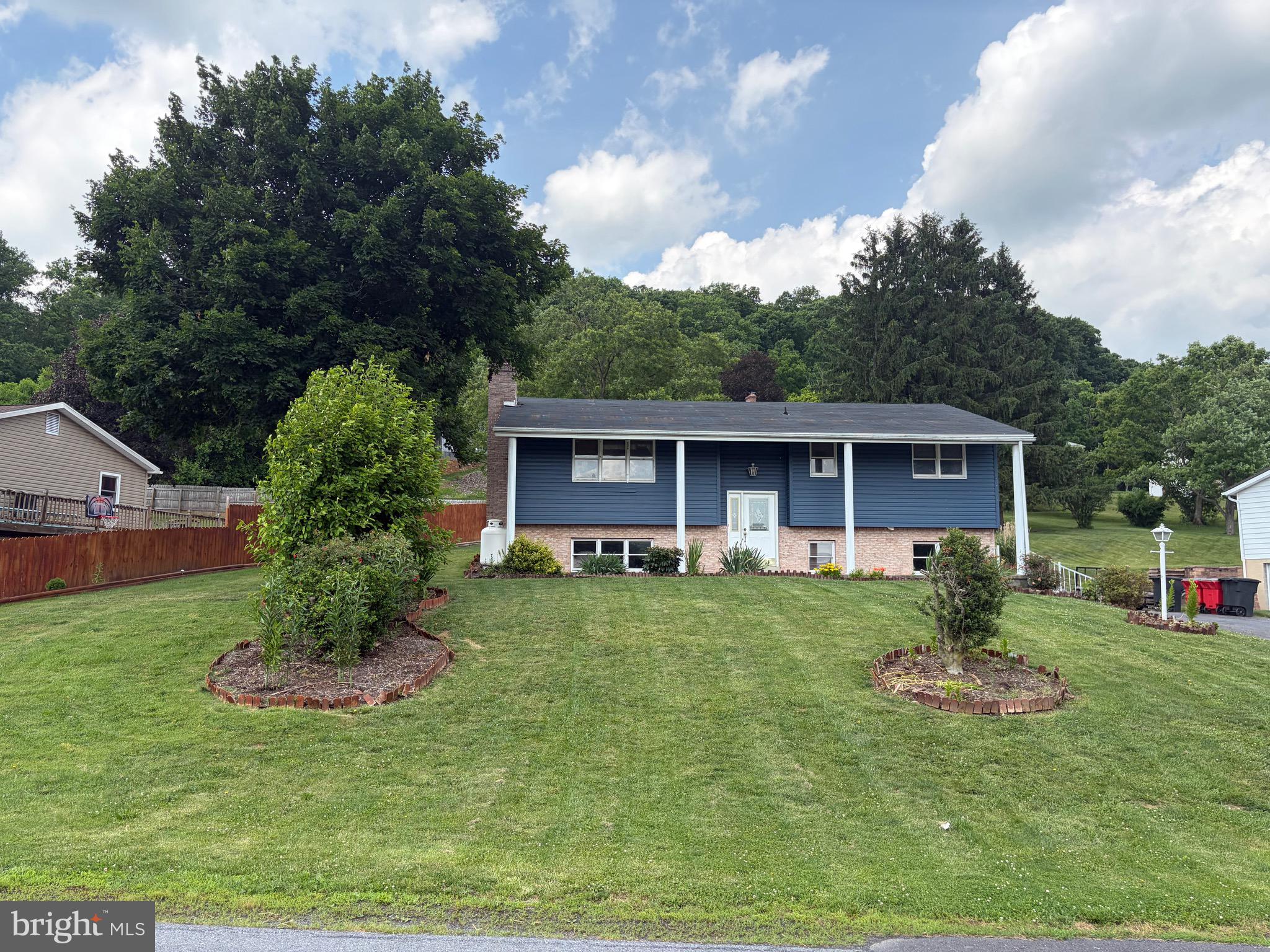 PLEASANT ACRES - Residential