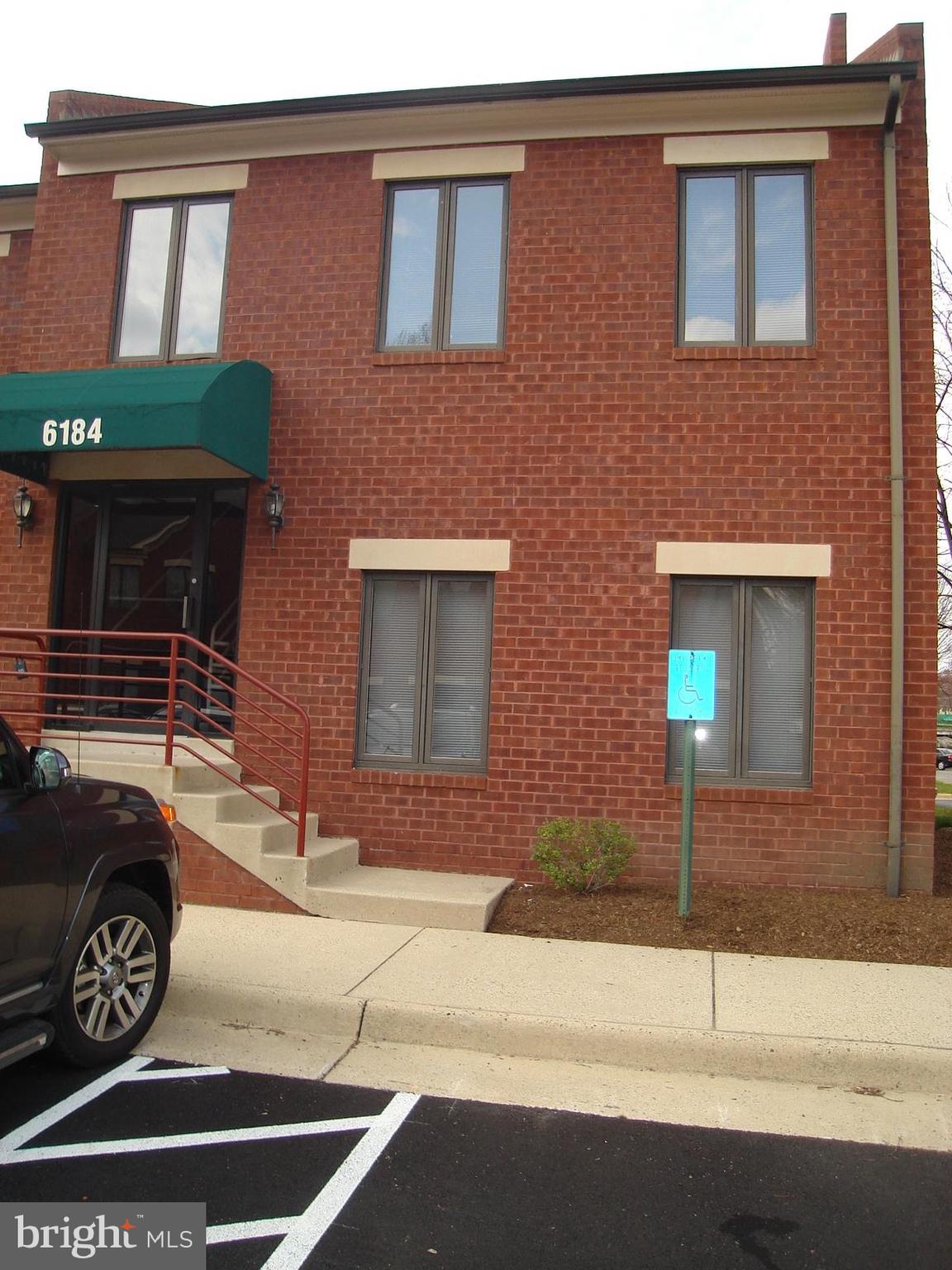 Great location near I-395 - I-459 & I-95.  Metro 1.5 miles away!  This end unit office offers plenty of light and space and includes a bathroom & kitchenette.  Both lower unit and upper unit are available separately or combine for over 1600 sq feet!