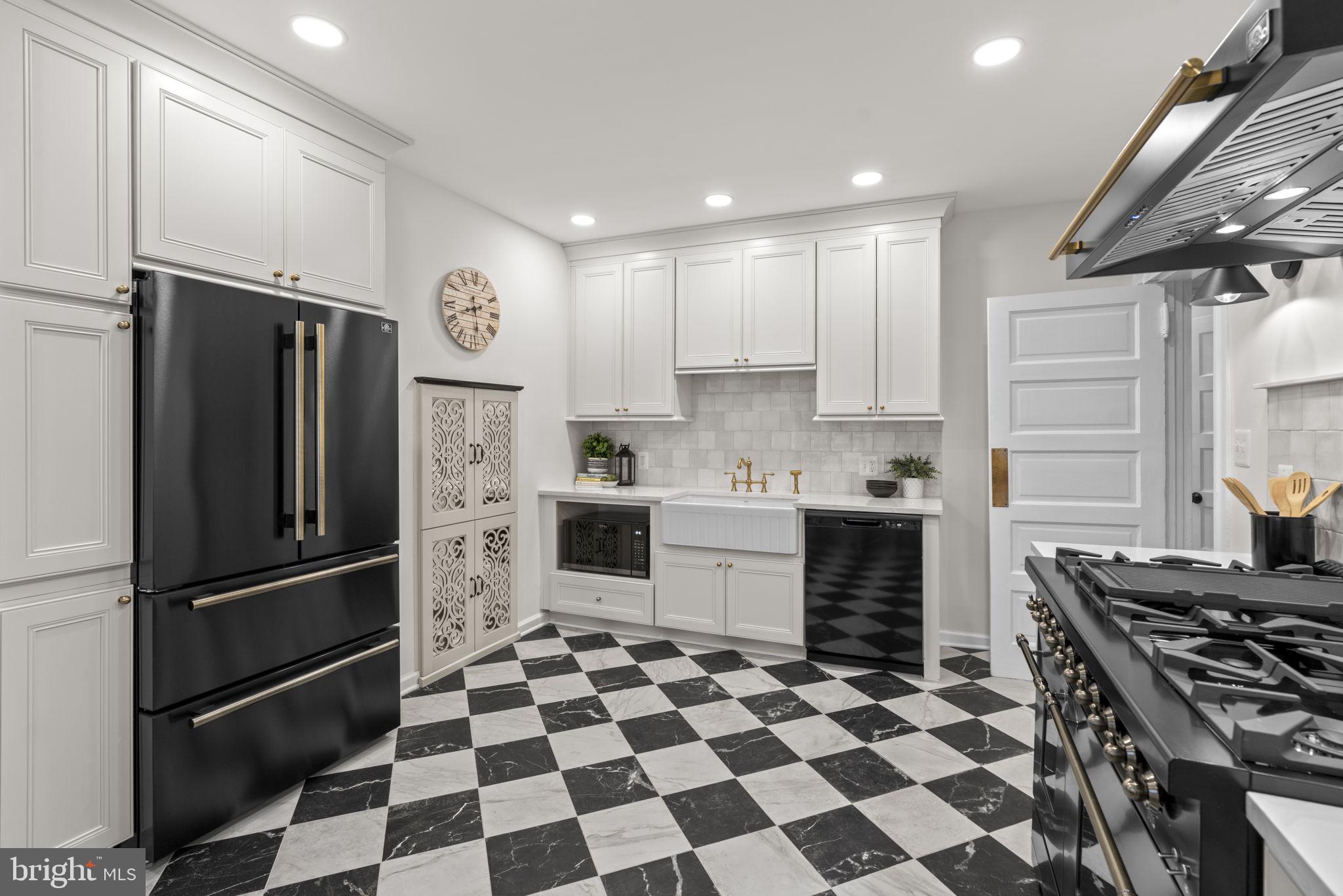ROLAND PARK - Residential