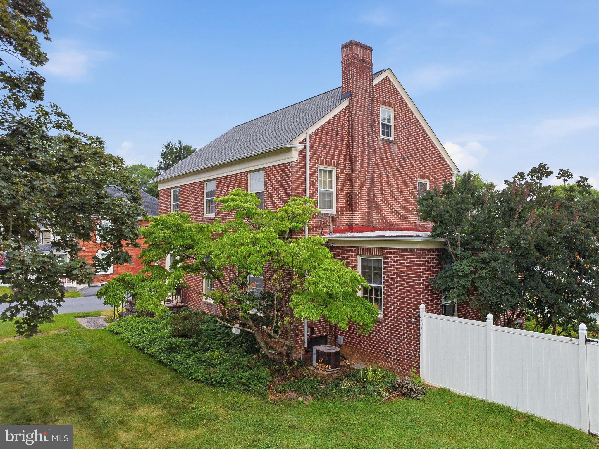 WILLIAMSPORT - Residential