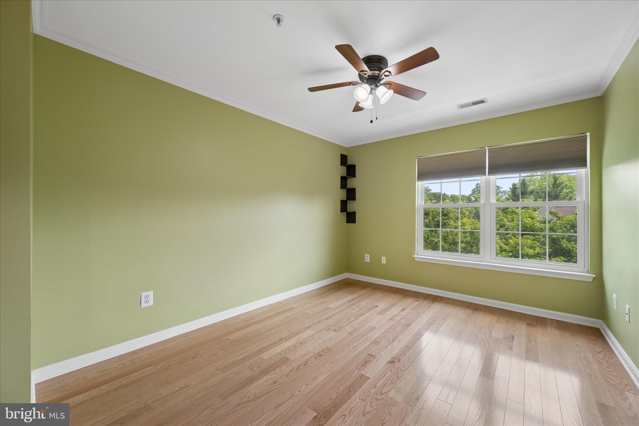 CLOVERLEAF CENTER - Residential