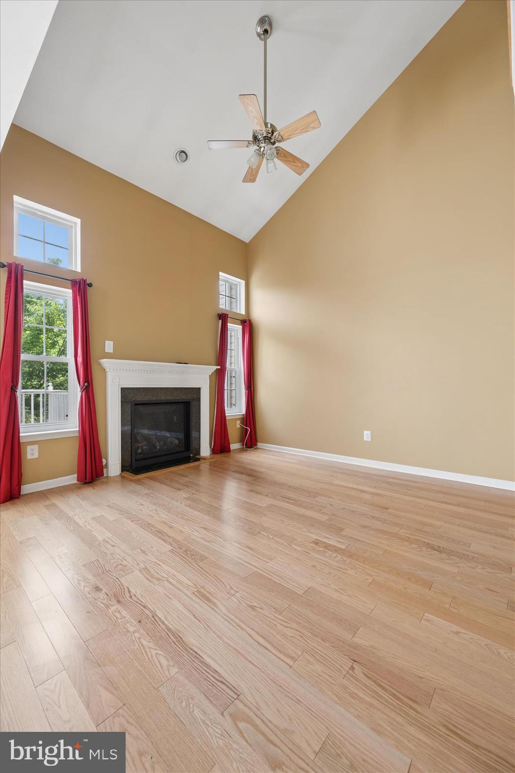 CLOVERLEAF CENTER - Residential