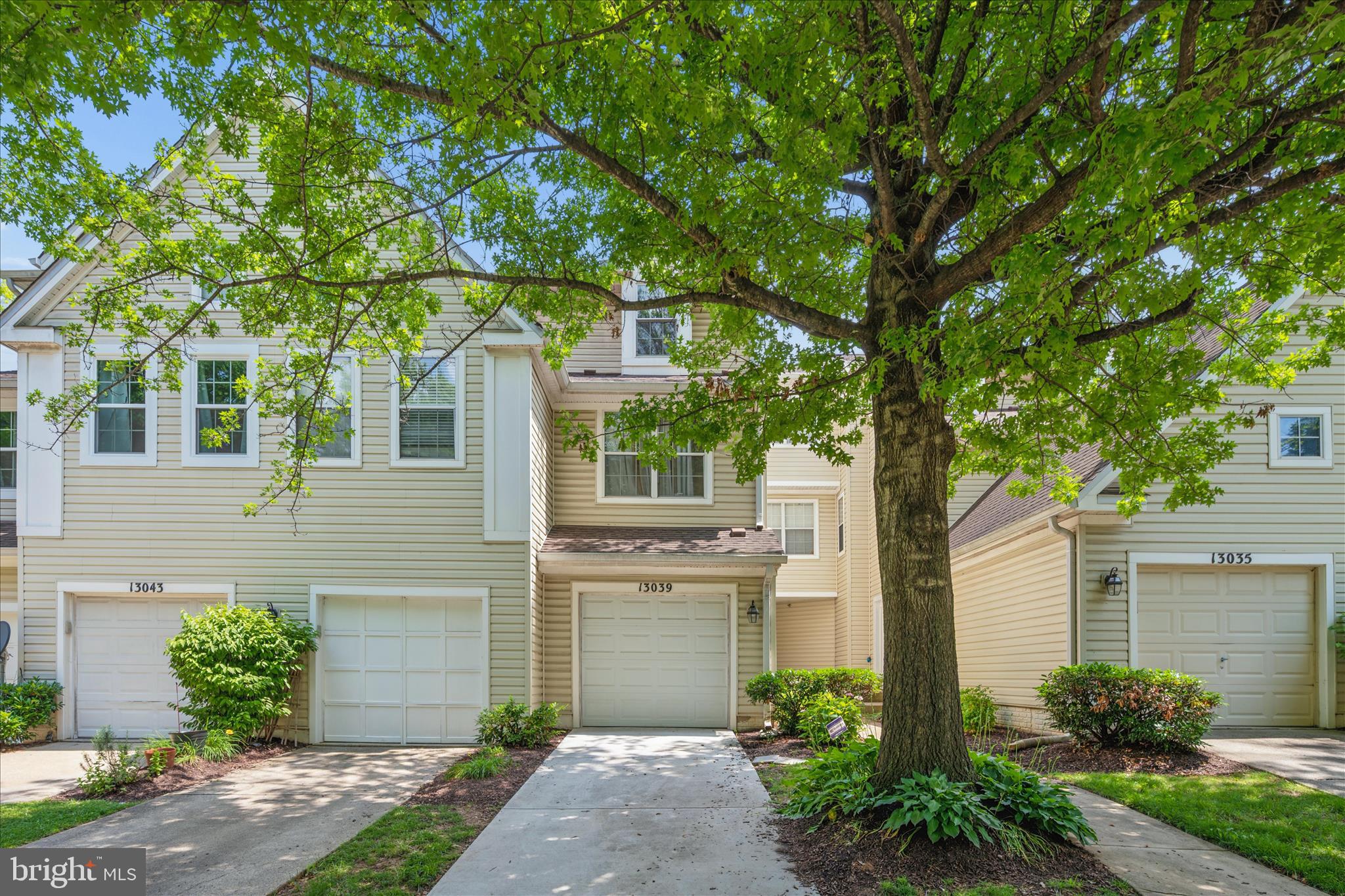 CLOVERLEAF CENTER - Residential