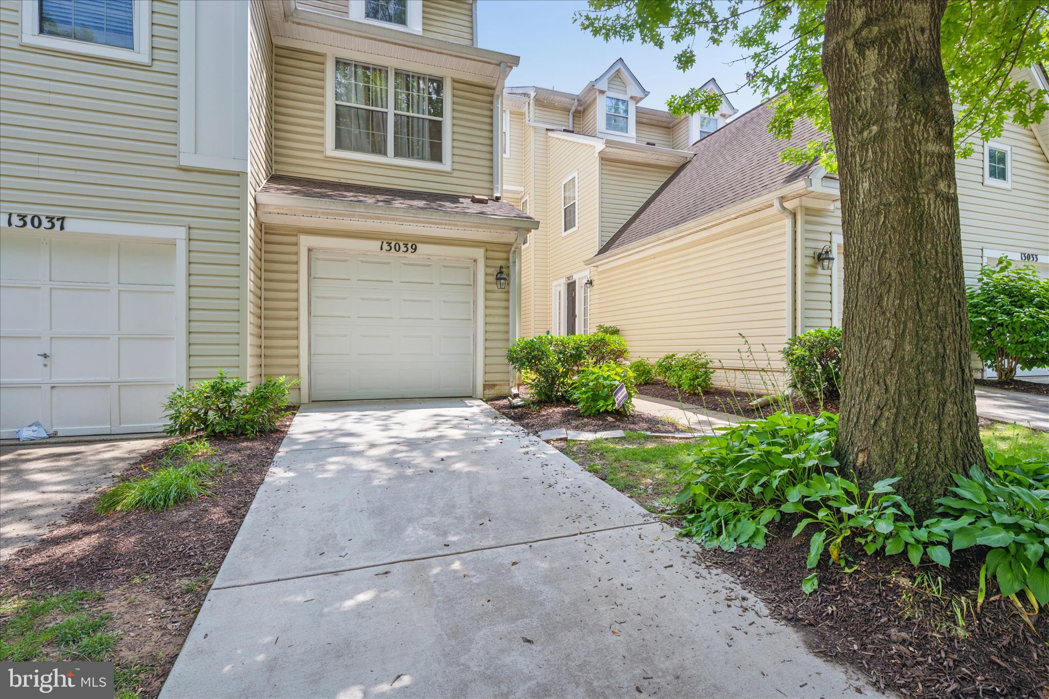 CLOVERLEAF CENTER - Residential