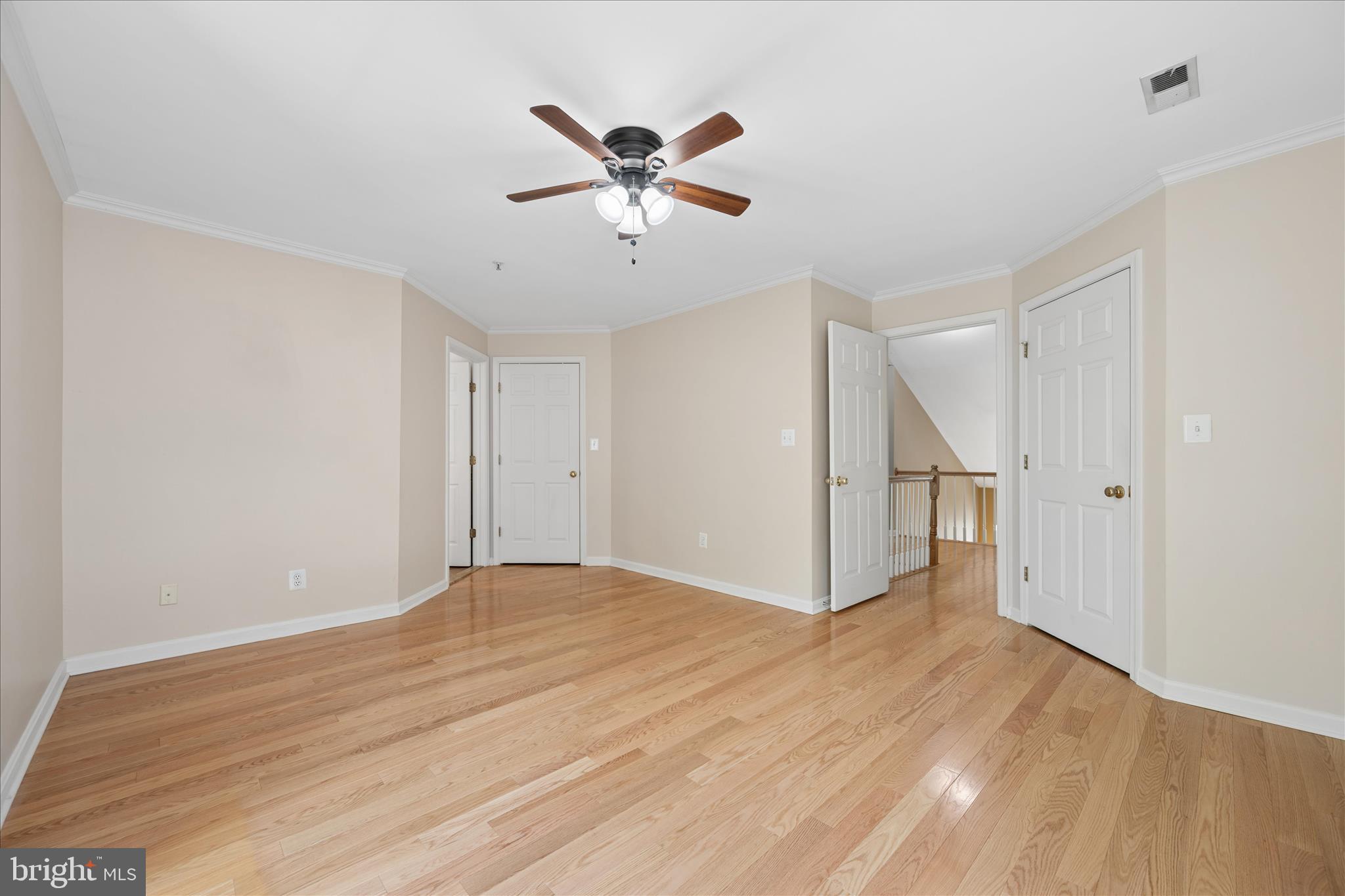 CLOVERLEAF CENTER - Residential