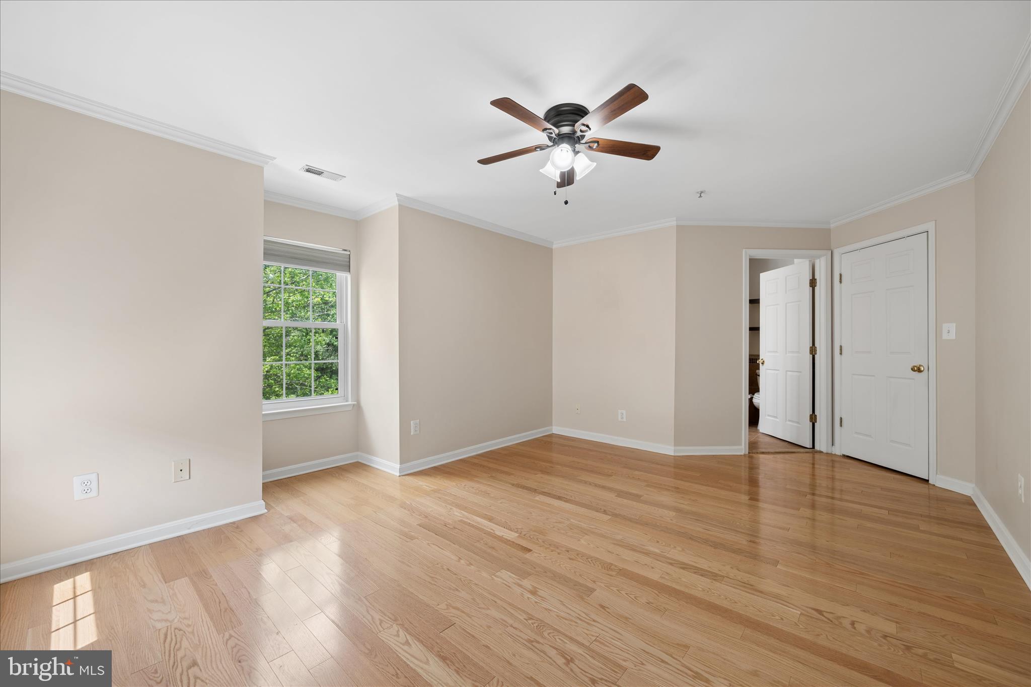 CLOVERLEAF CENTER - Residential