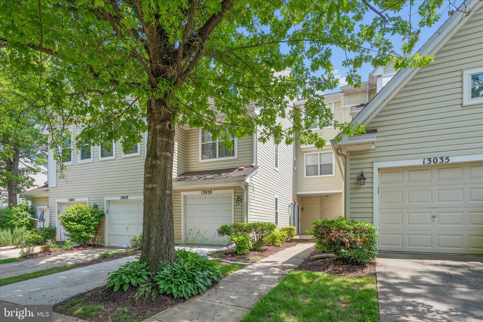 CLOVERLEAF CENTER - Residential