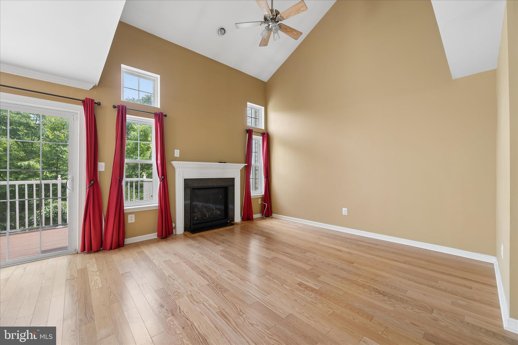 CLOVERLEAF CENTER - Residential