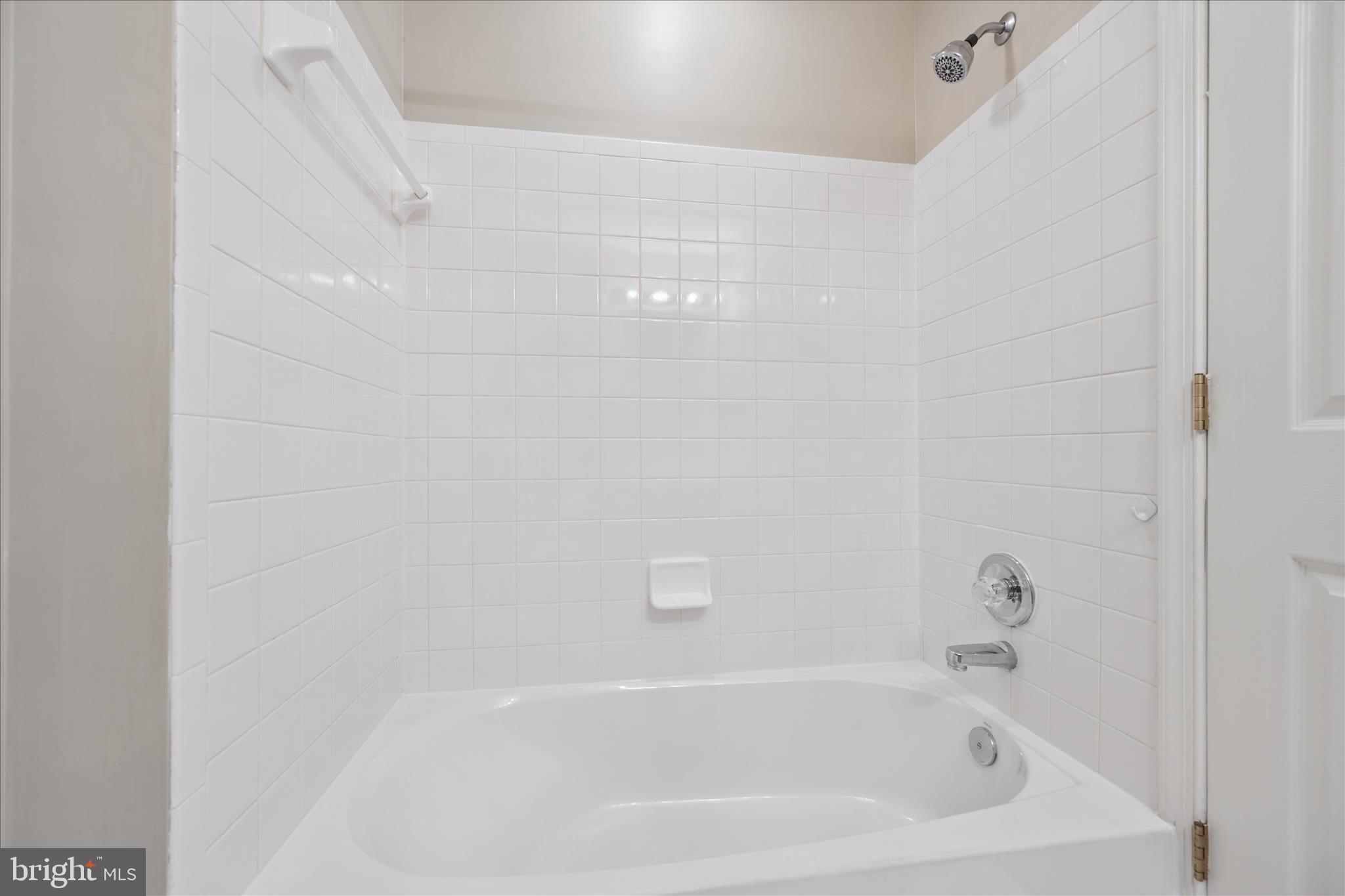 CLOVERLEAF CENTER - Residential