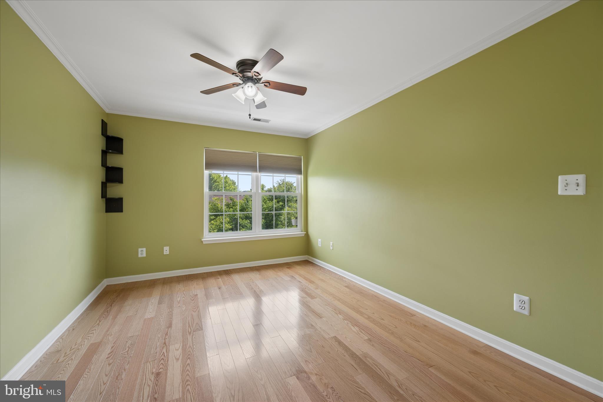 CLOVERLEAF CENTER - Residential