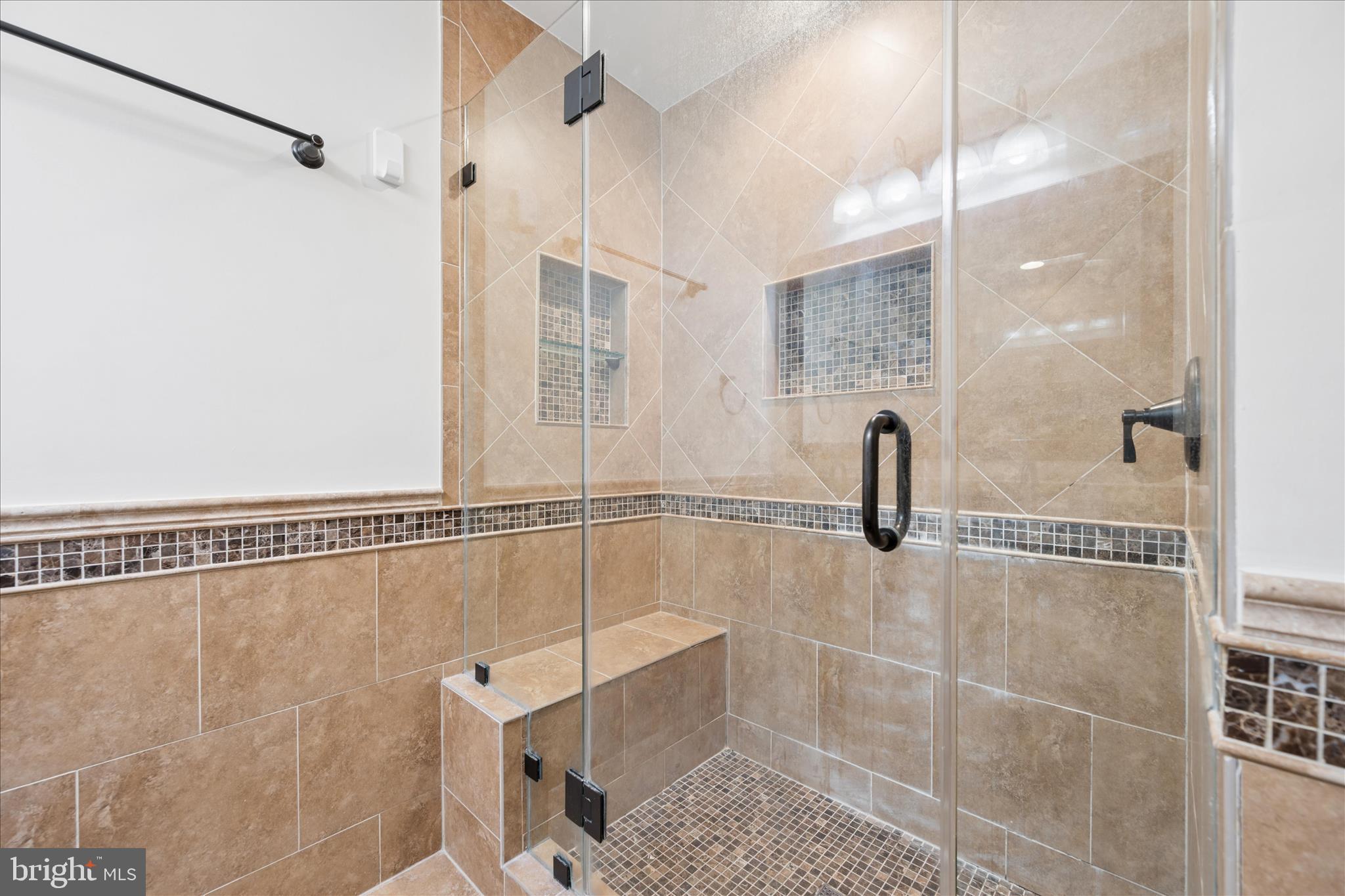 CLOVERLEAF CENTER - Residential