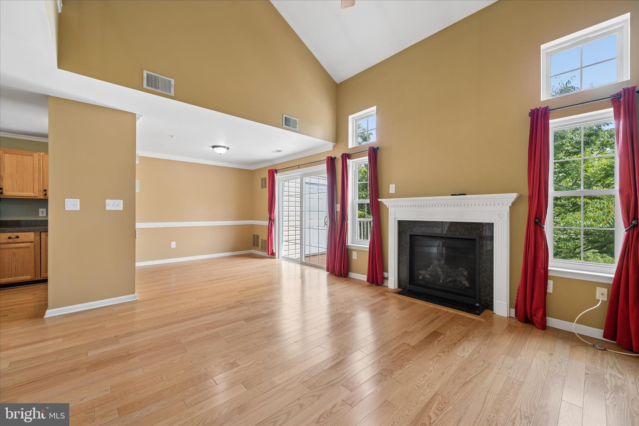 CLOVERLEAF CENTER - Residential