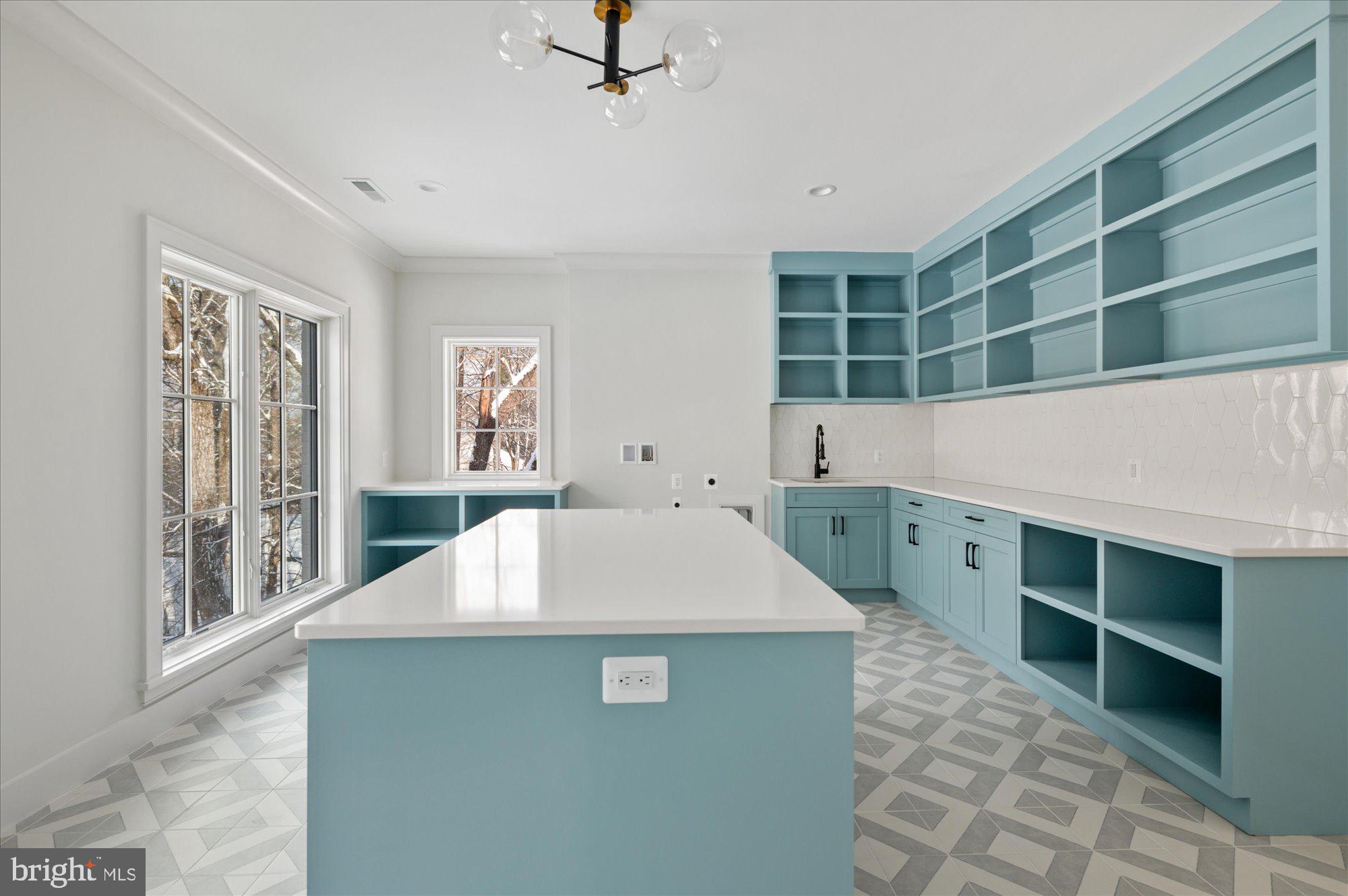 COUNTRY CLUB HILLS - Residential