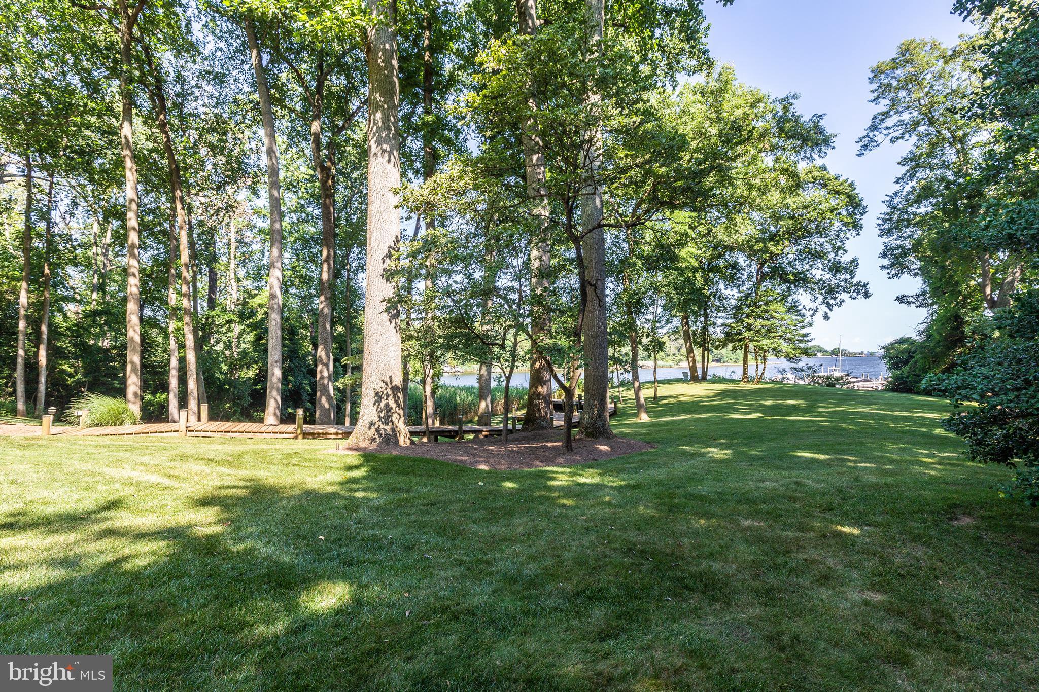 POPLAR POINT - Residential