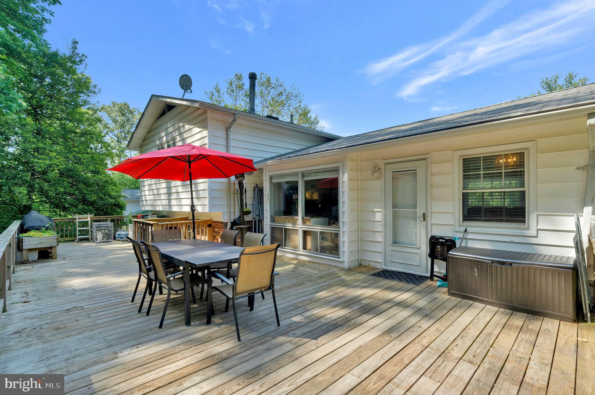 FAIRFAX VILLA - Residential