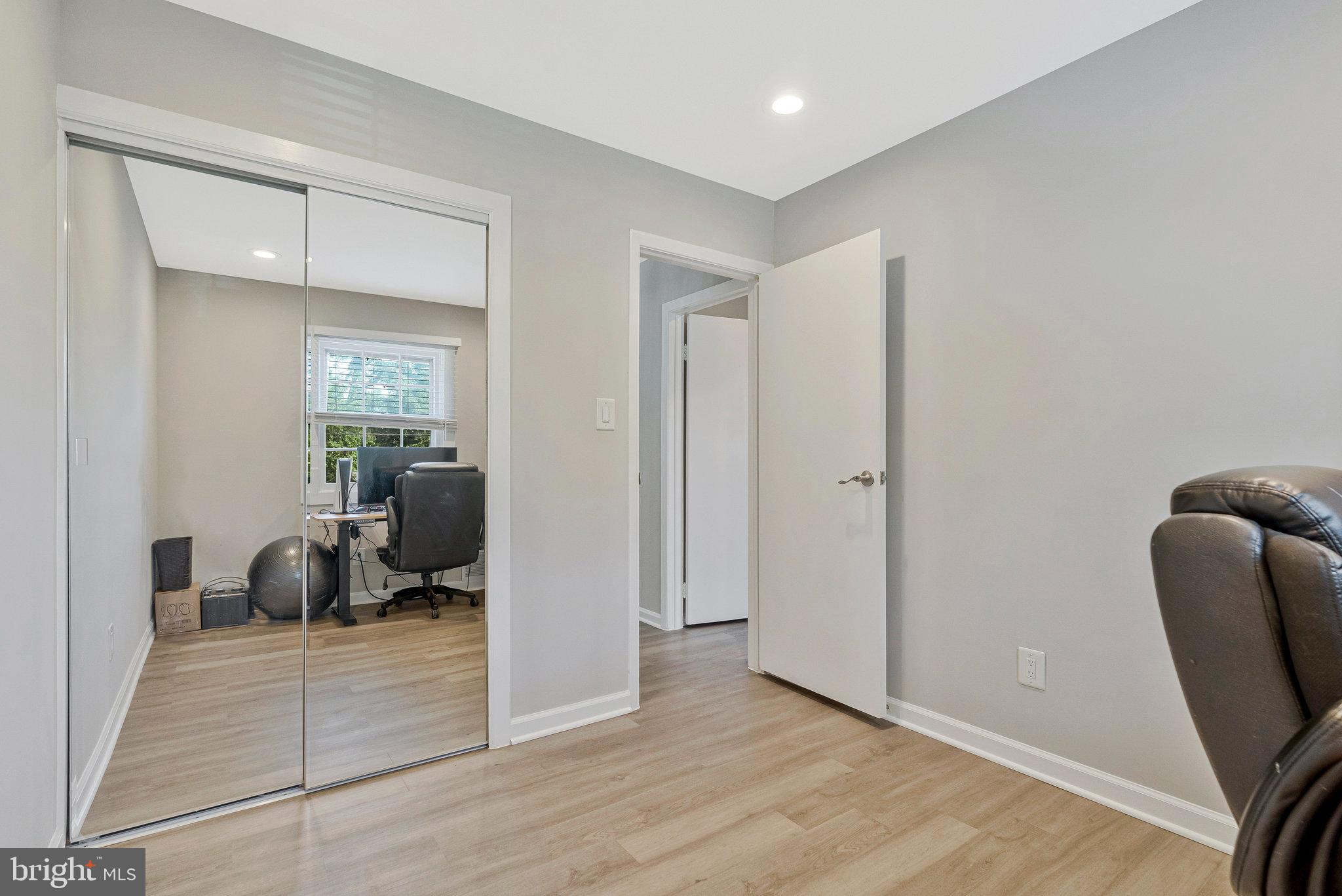 FAIRFAX VILLA - Residential