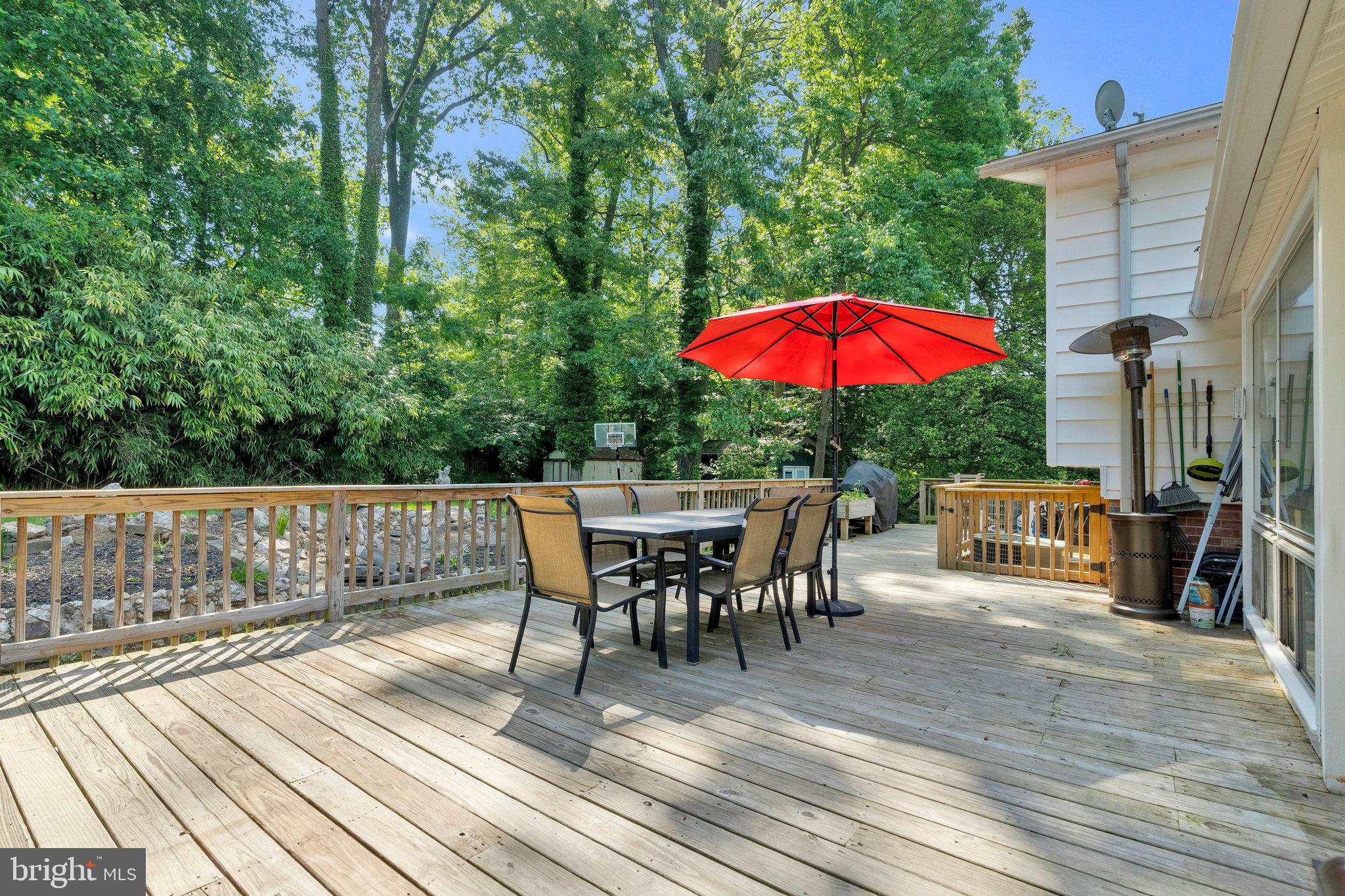 FAIRFAX VILLA - Residential