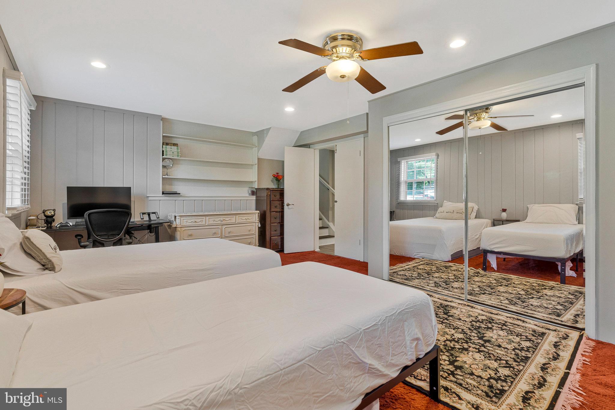 FAIRFAX VILLA - Residential