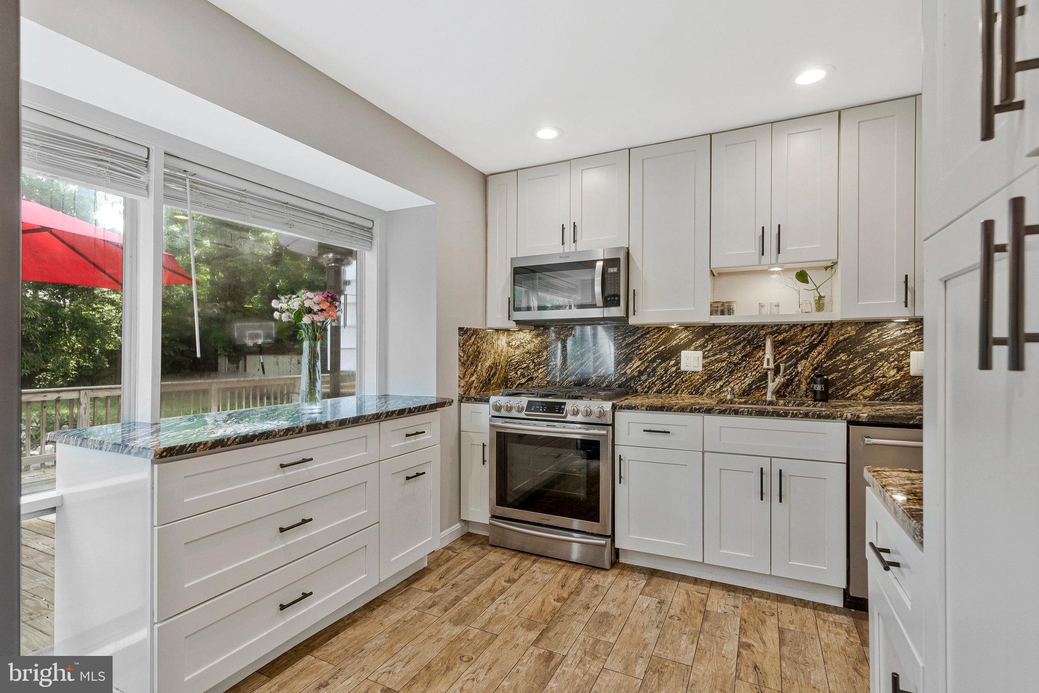 FAIRFAX VILLA - Residential