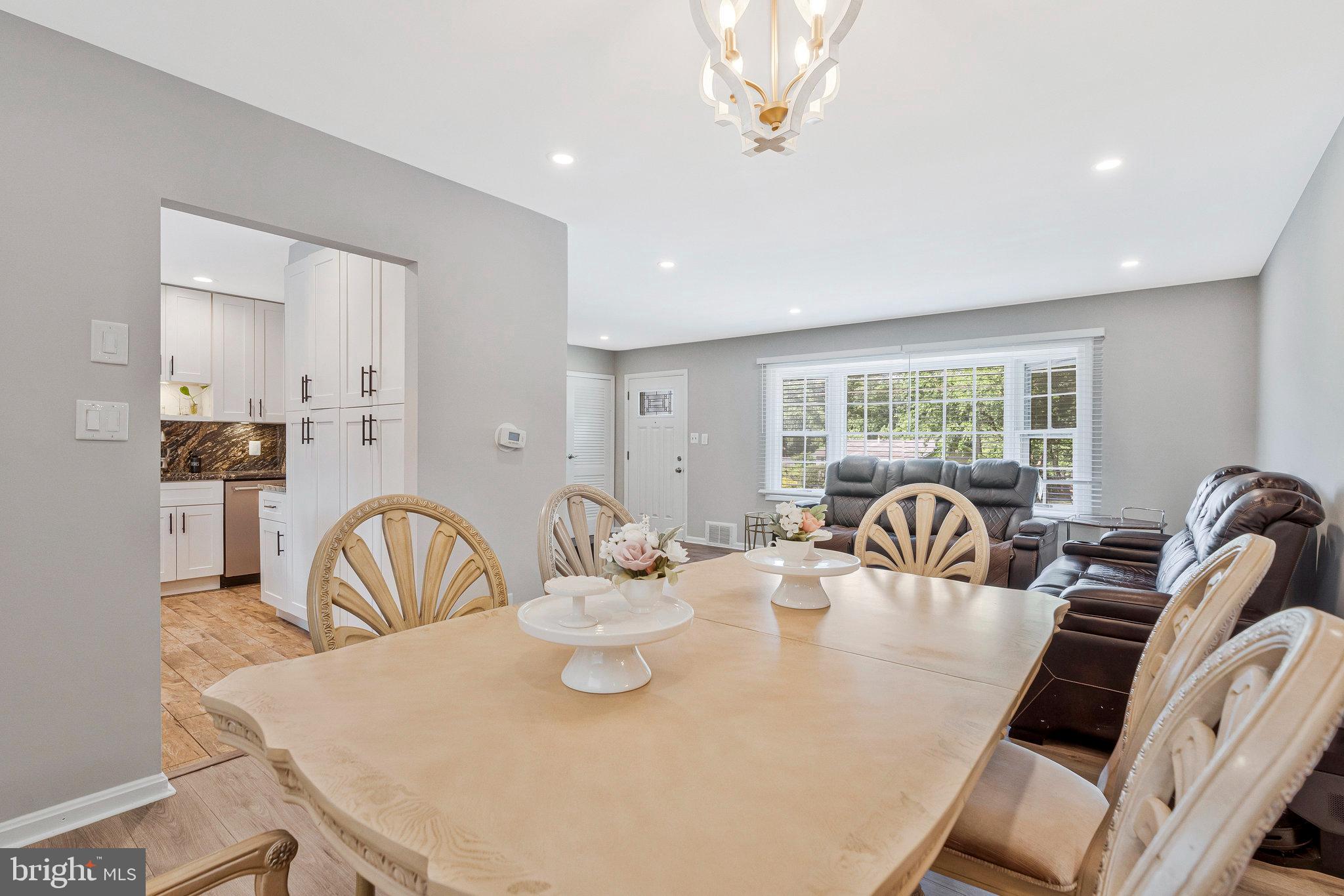 FAIRFAX VILLA - Residential
